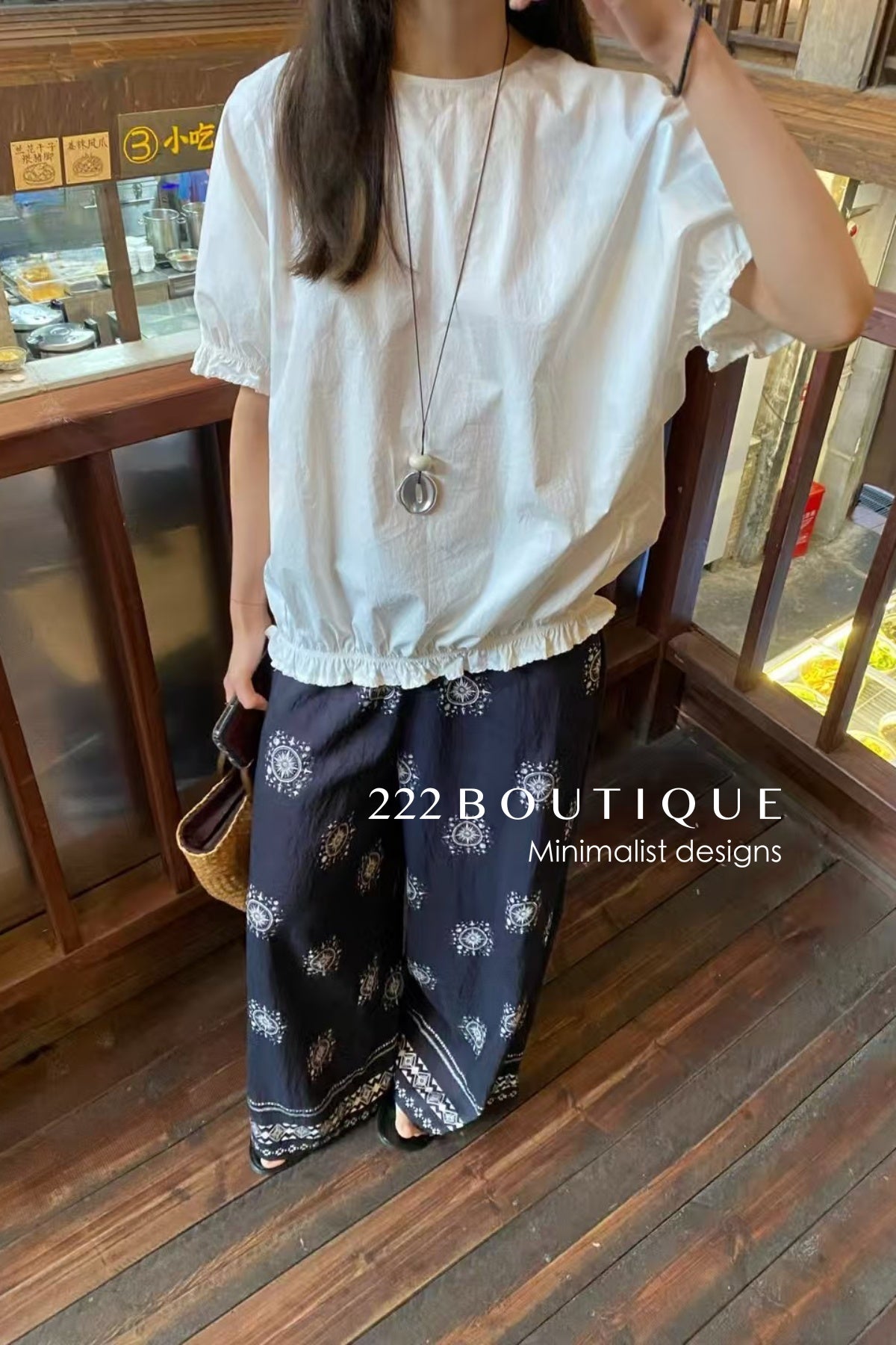 15a55 Drawstring hem top – clean volume