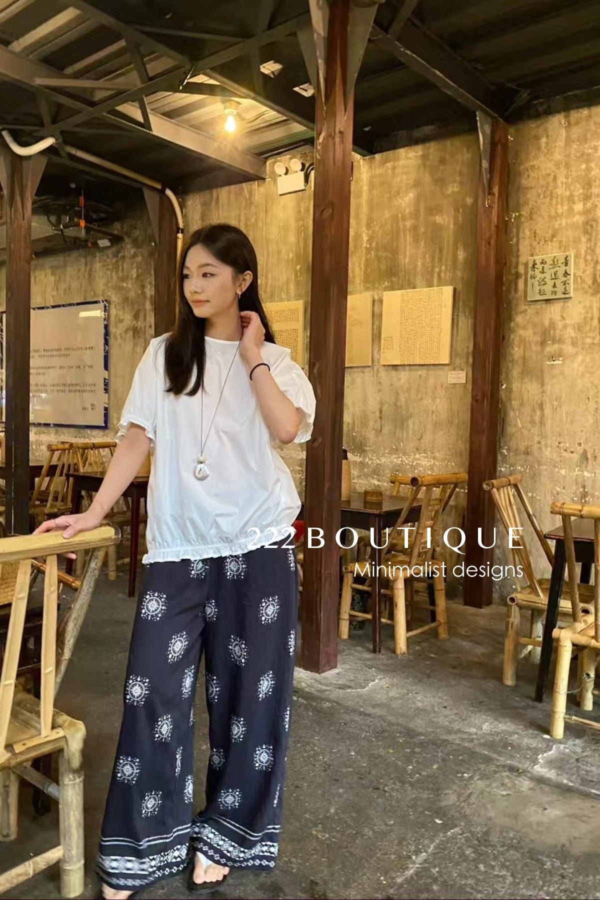 15a55 Drawstring hem top – clean volume