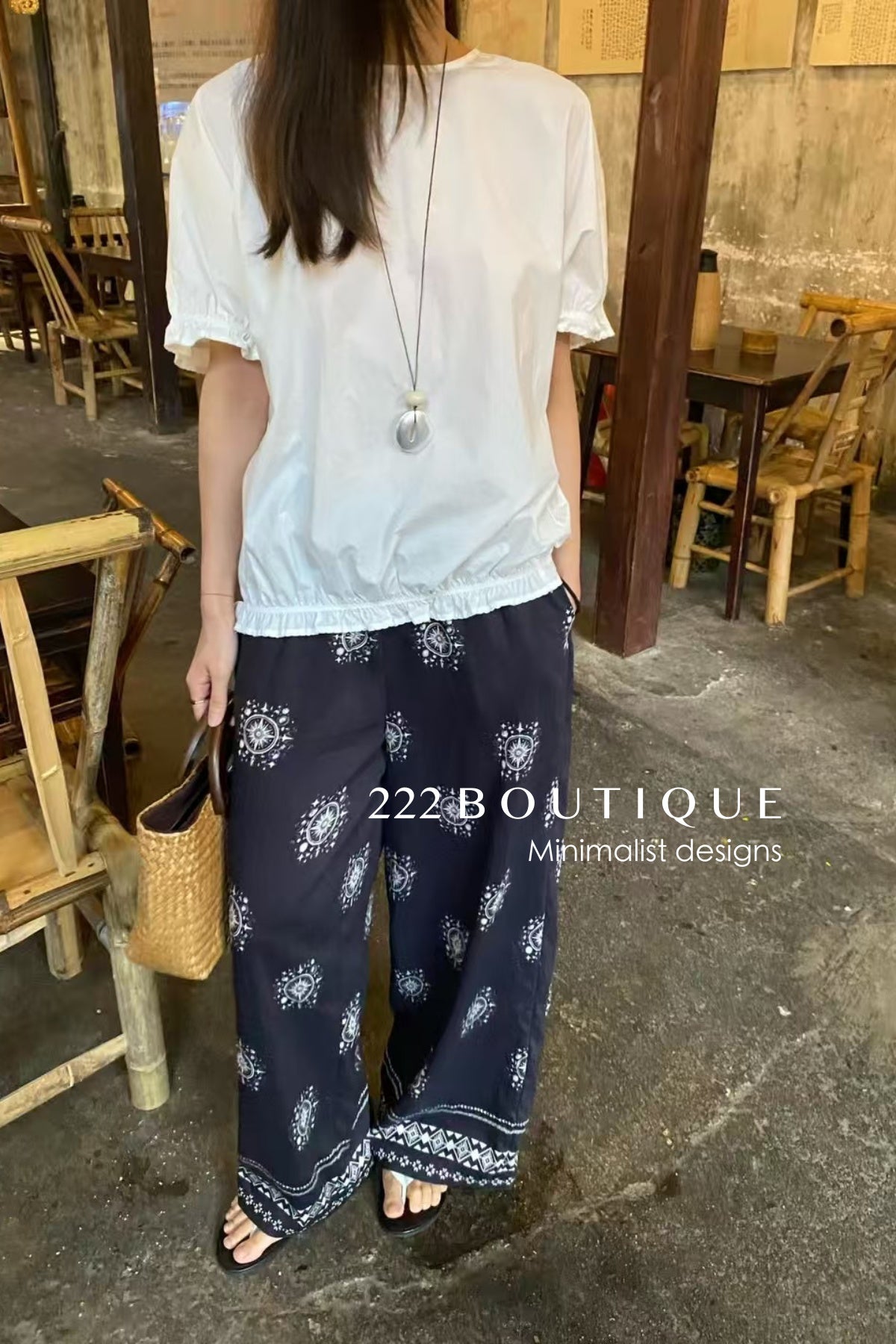15a55 Drawstring hem top – clean volume