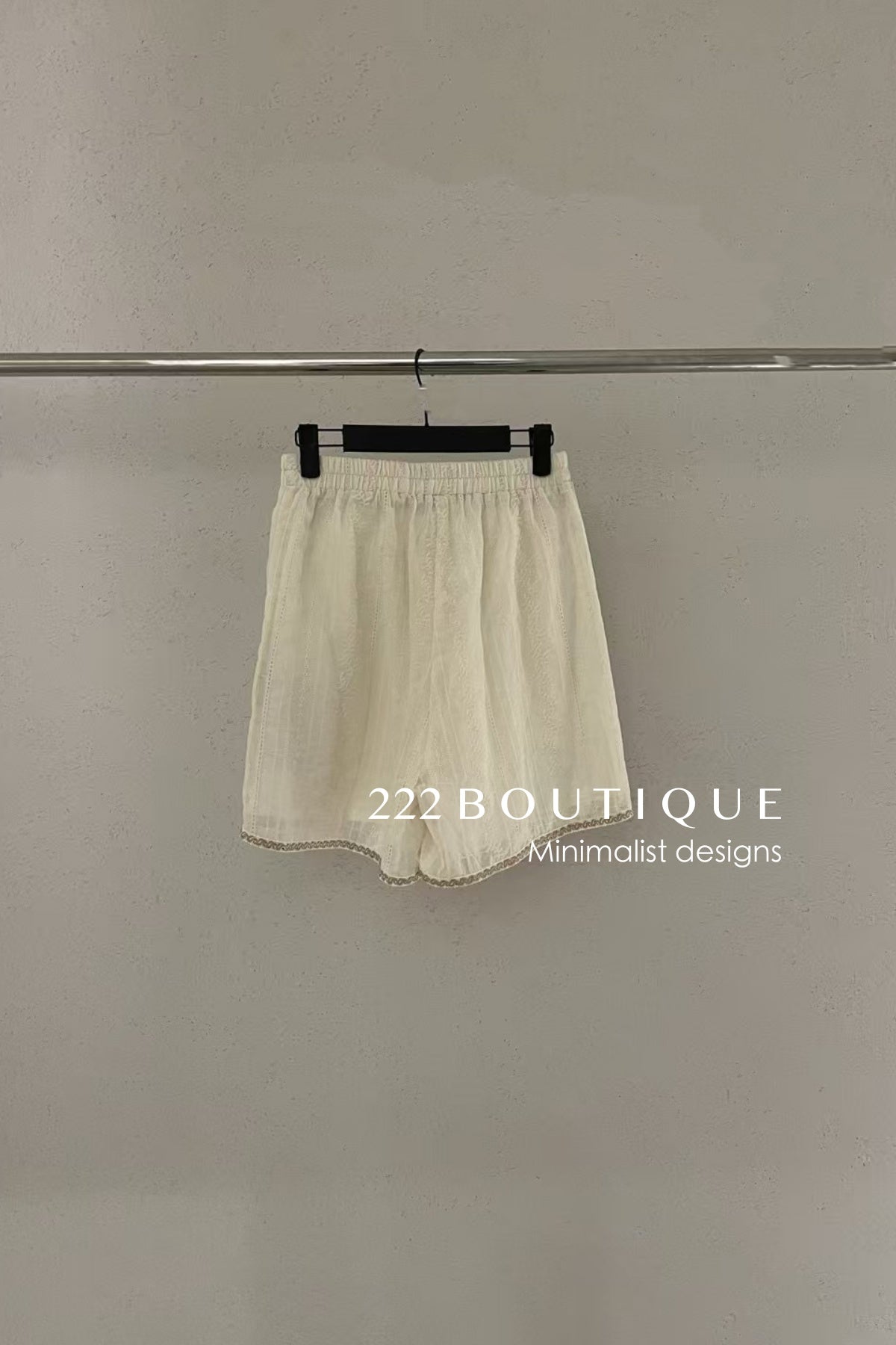 15v27 Embroidered cotton set – resort-ready softness