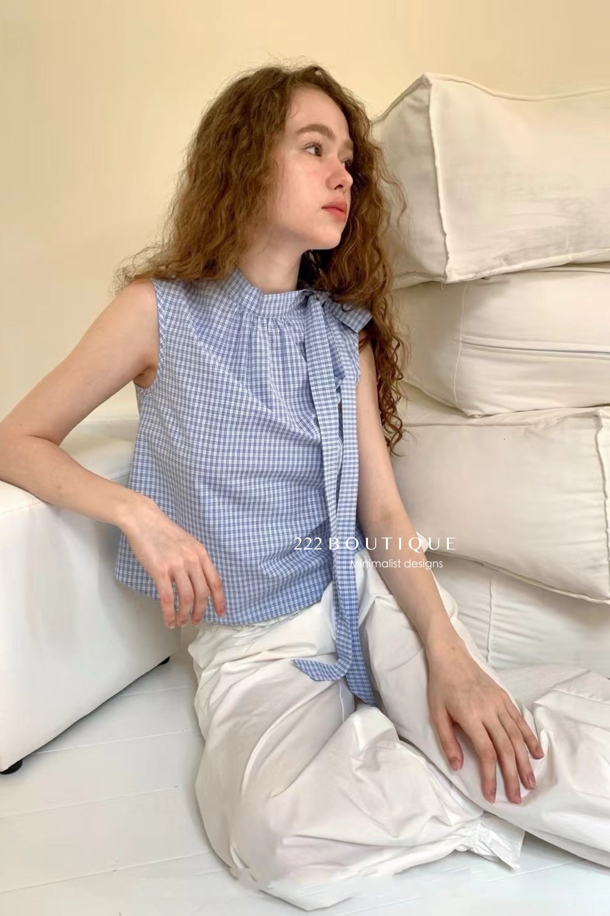 15a83 Gingham tie-neck sleeveless top – crisp &amp; playful