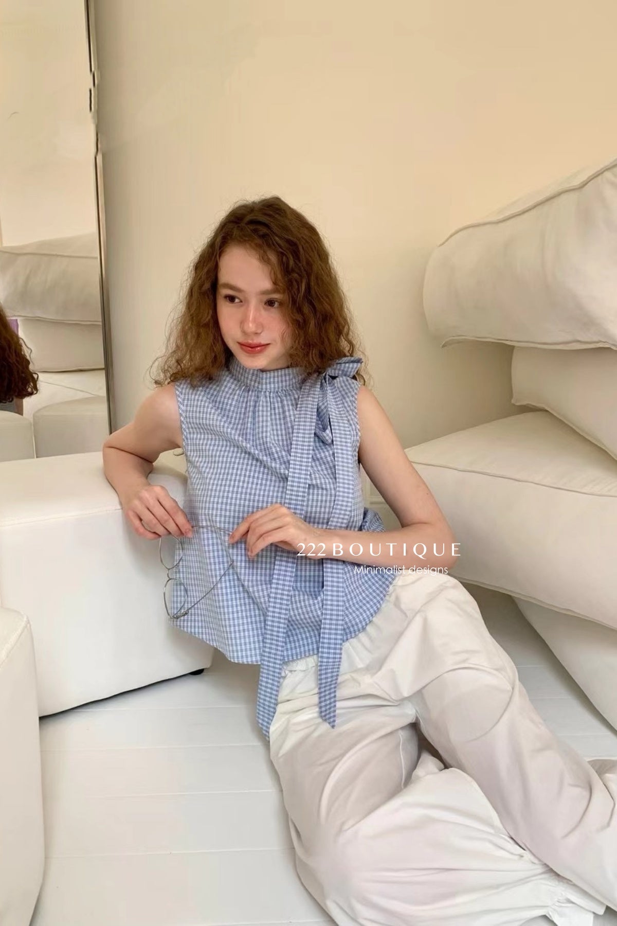 15a83 Gingham tie-neck sleeveless top – crisp &amp; playful