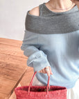 17A28 Off-shoulder Mongtoghi cashmere top with button detail