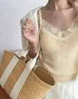 17a26 Cashmere camisole with lace trim