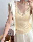 17a26 Cashmere camisole with lace trim