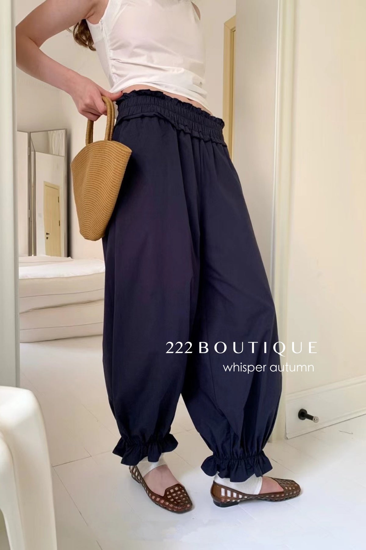 16q9 Pleated hem trousers