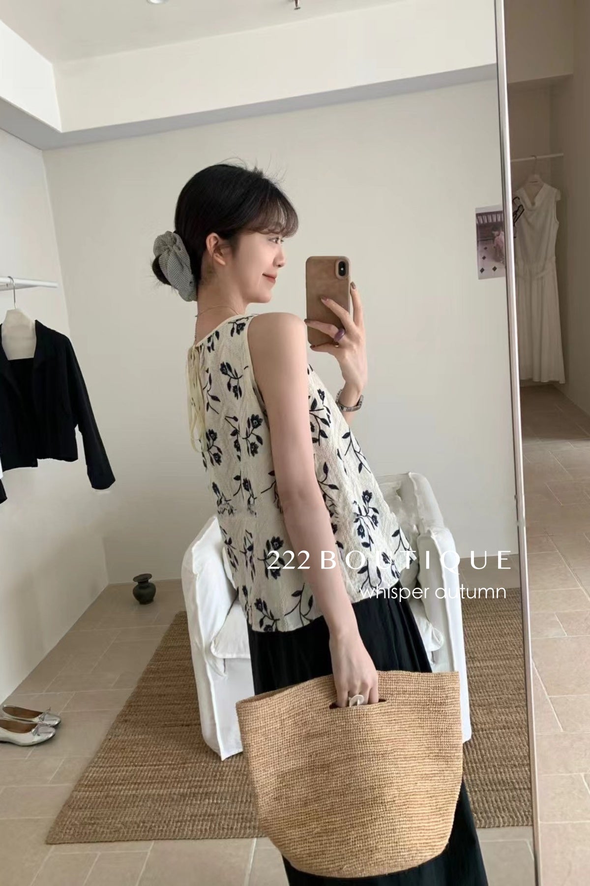 16v24 Floral halter top in silk-touch cotton