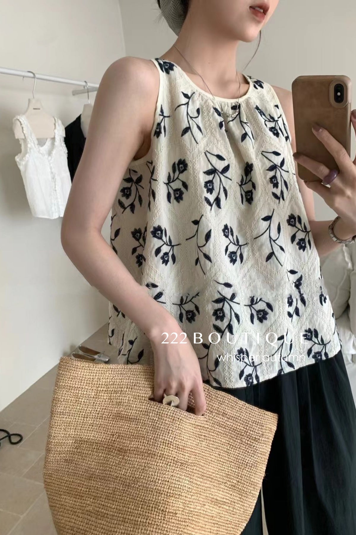 16v24 Floral halter top in silk-touch cotton