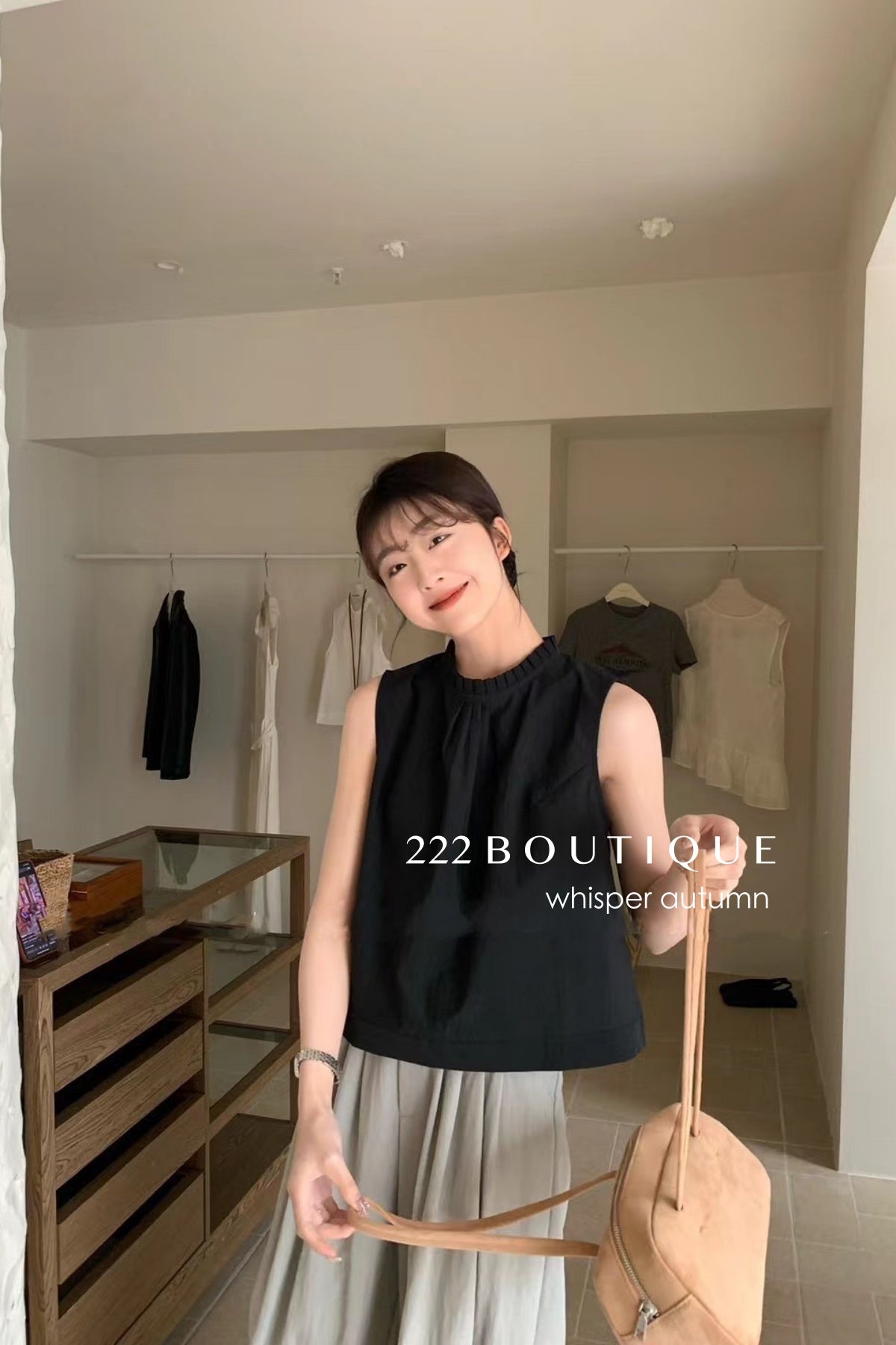 16a22 Basic halter-neck cotton top