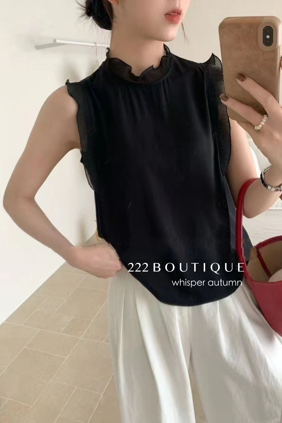 16a23 Sleeveless cotton top with lace trim