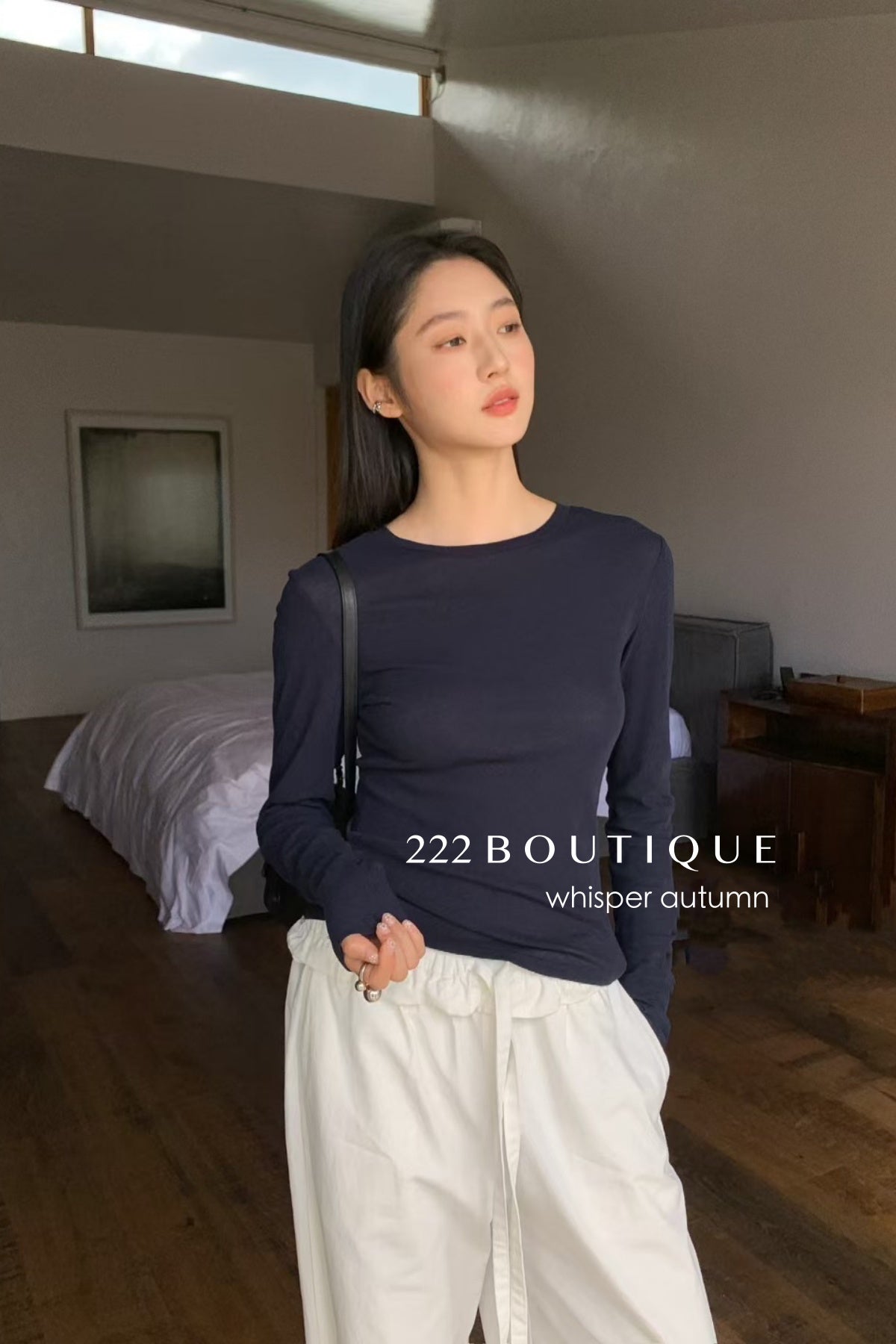 16a26 Fitted cotton long-sleeve top