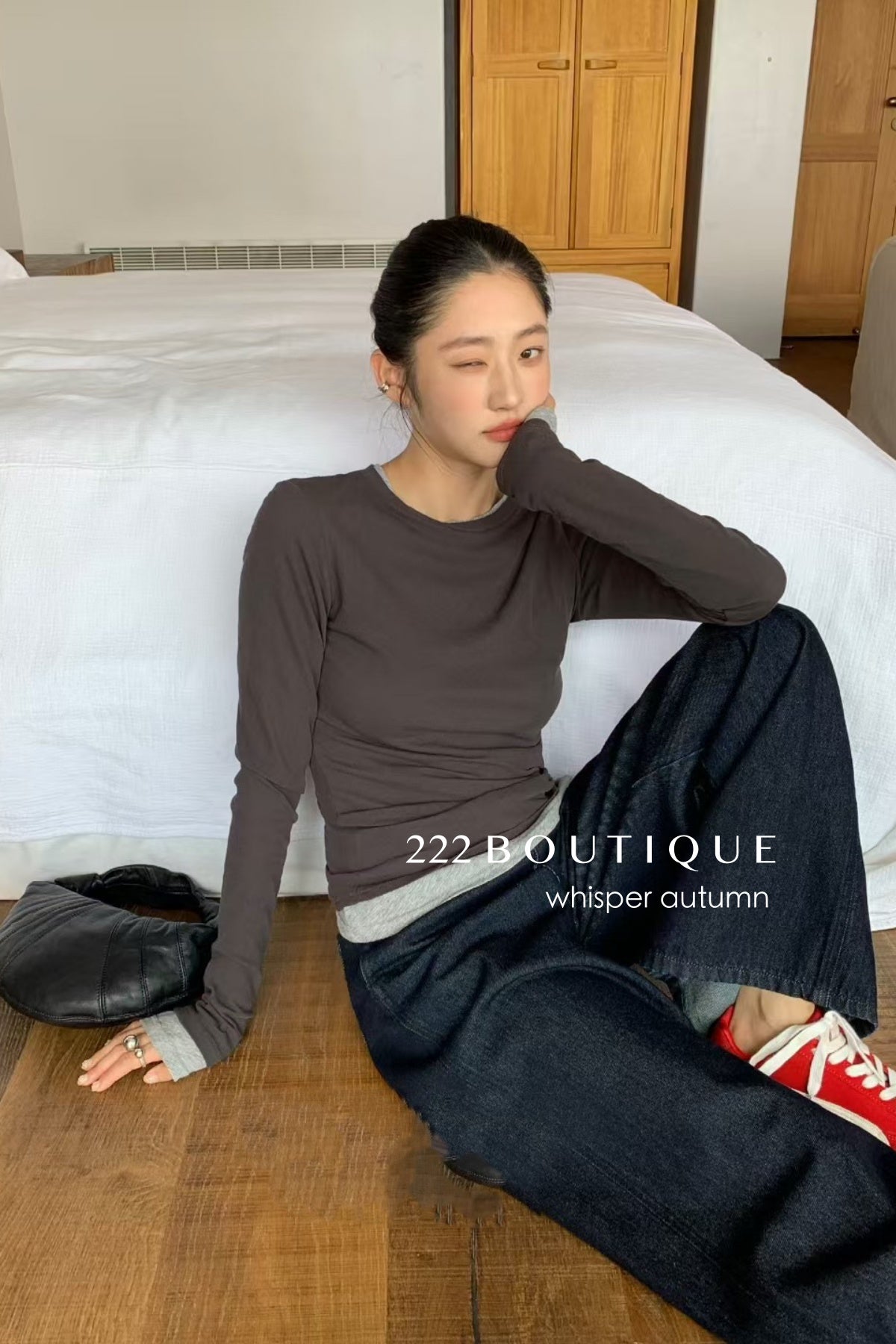 16a26 Fitted cotton long-sleeve top