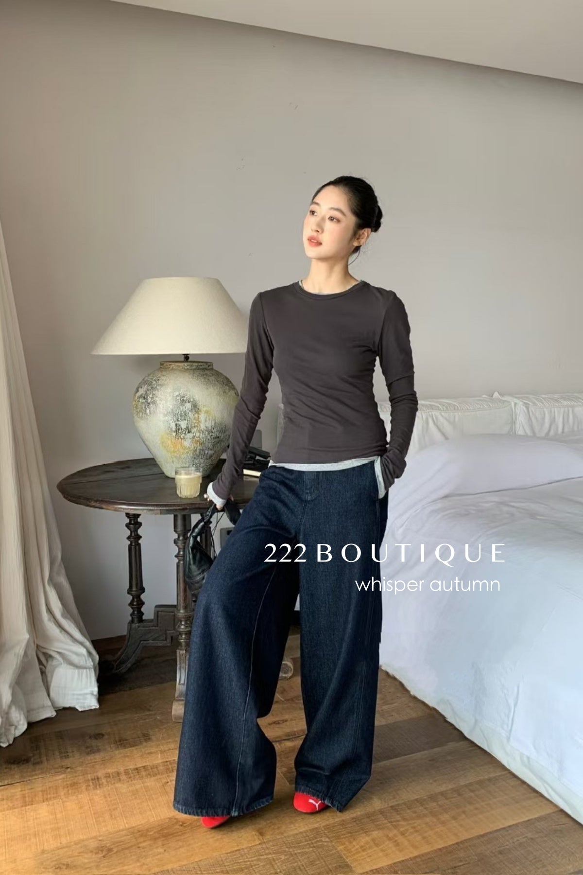 16a26 Fitted cotton long-sleeve top