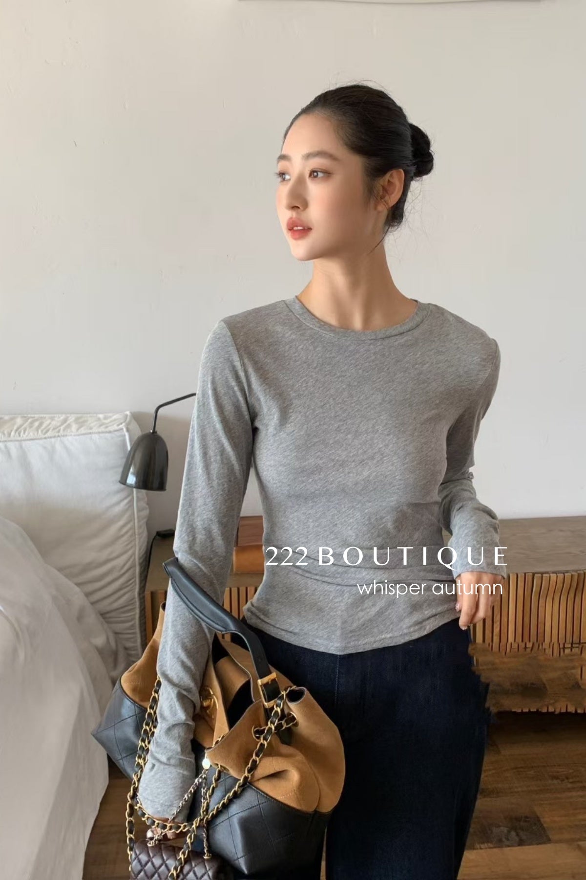16a26 Fitted cotton long-sleeve top