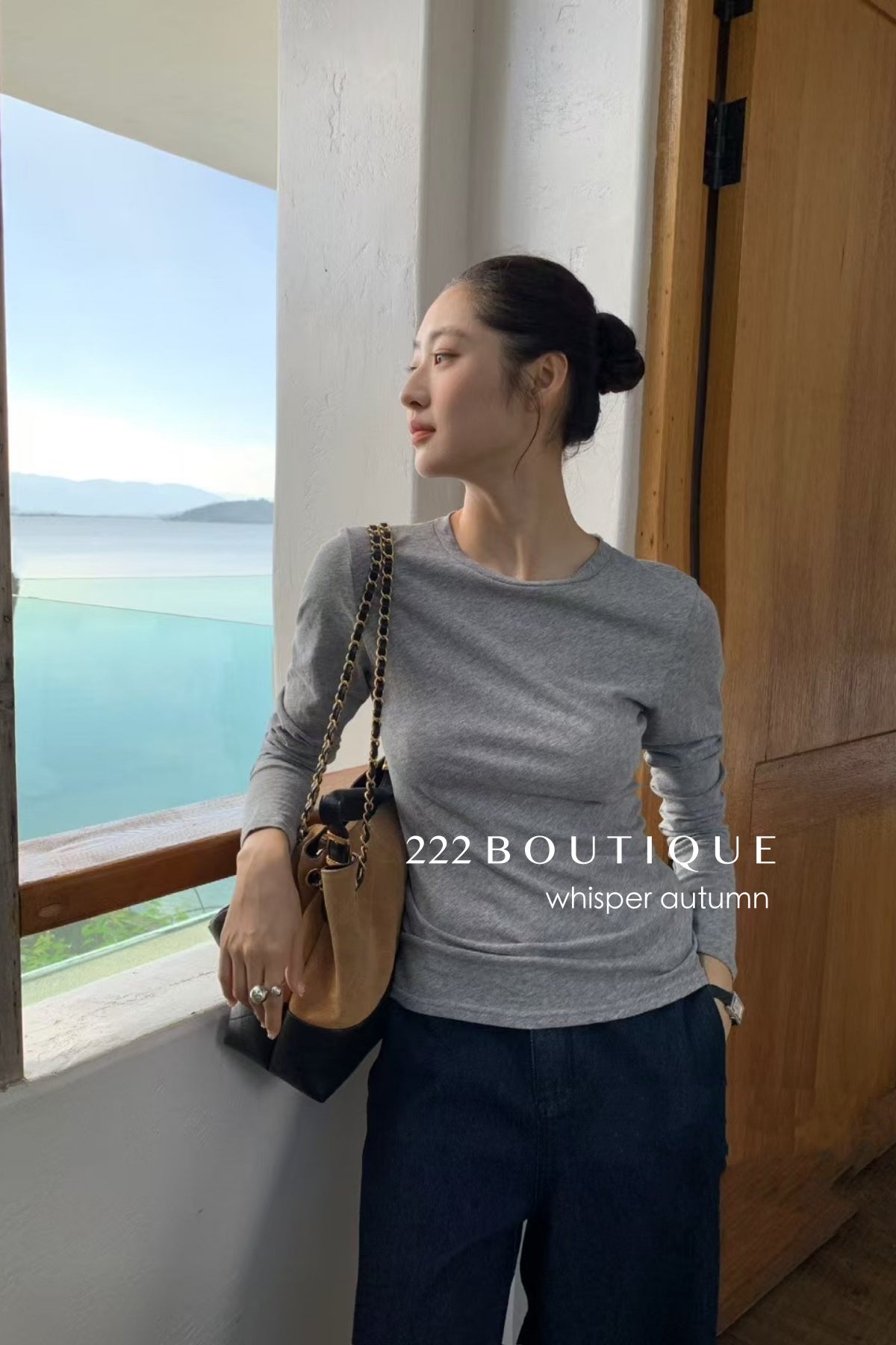 16a26 Fitted cotton long-sleeve top
