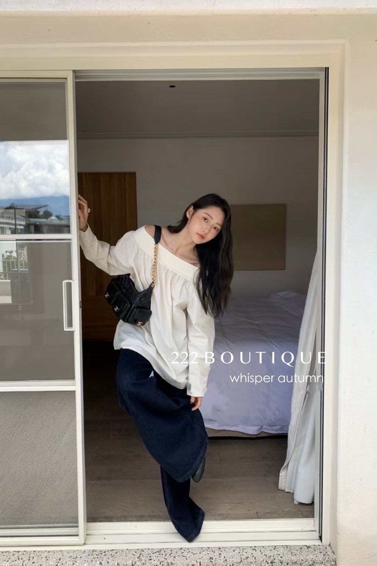 16a28 Off-shoulder long-sleeve cotton top