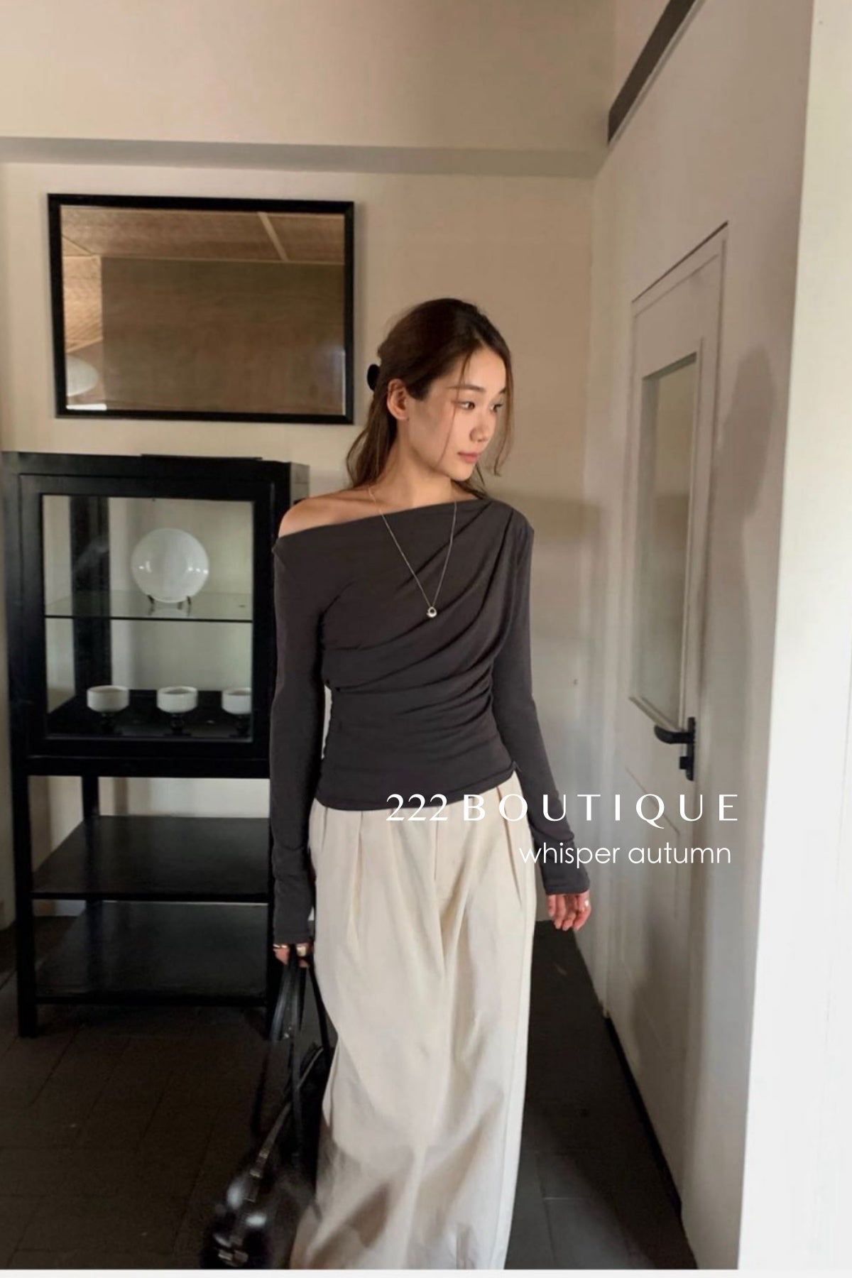 16a57 Asymmetrical shoulder long-sleeve tee