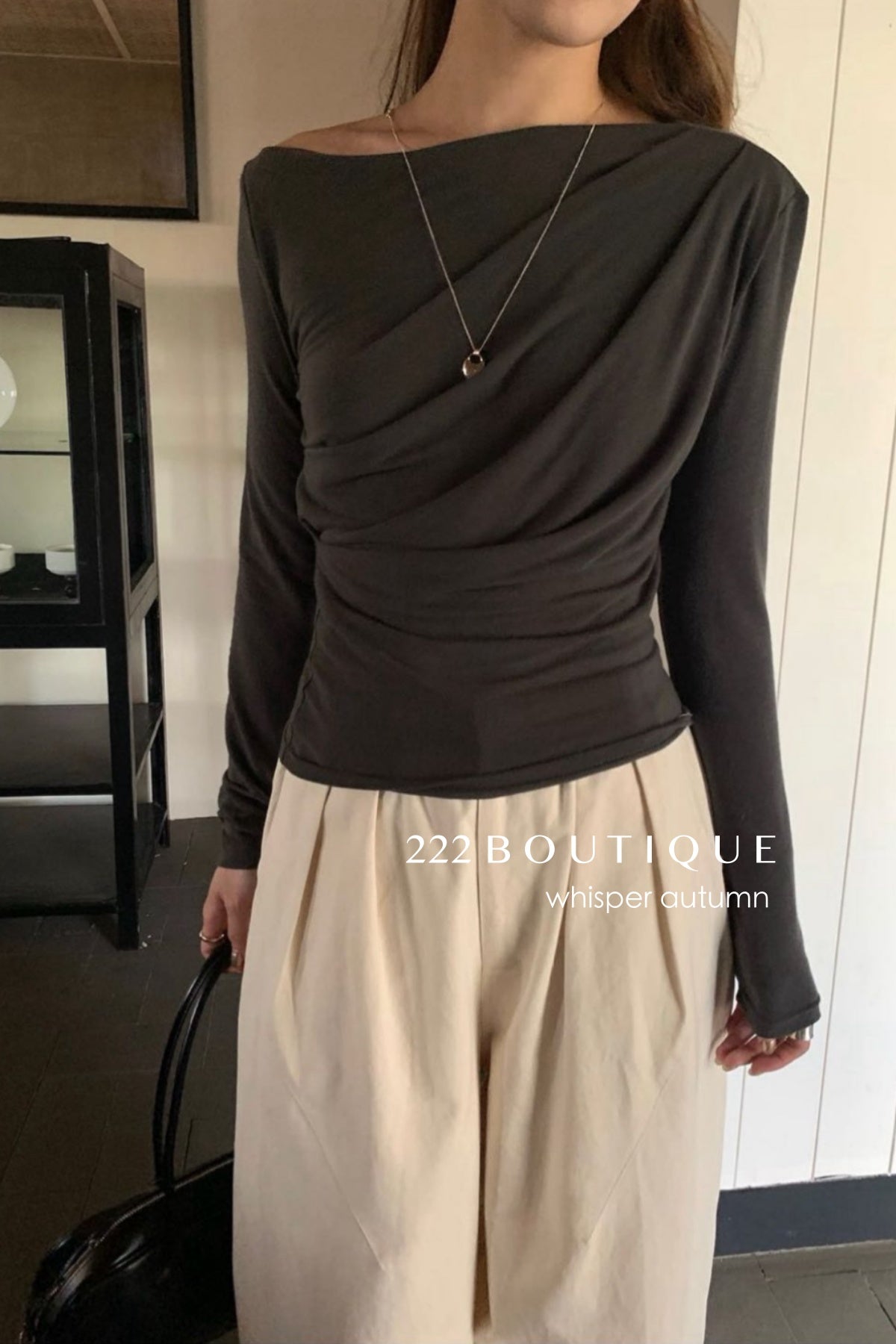 16a57 Asymmetrical shoulder long-sleeve tee