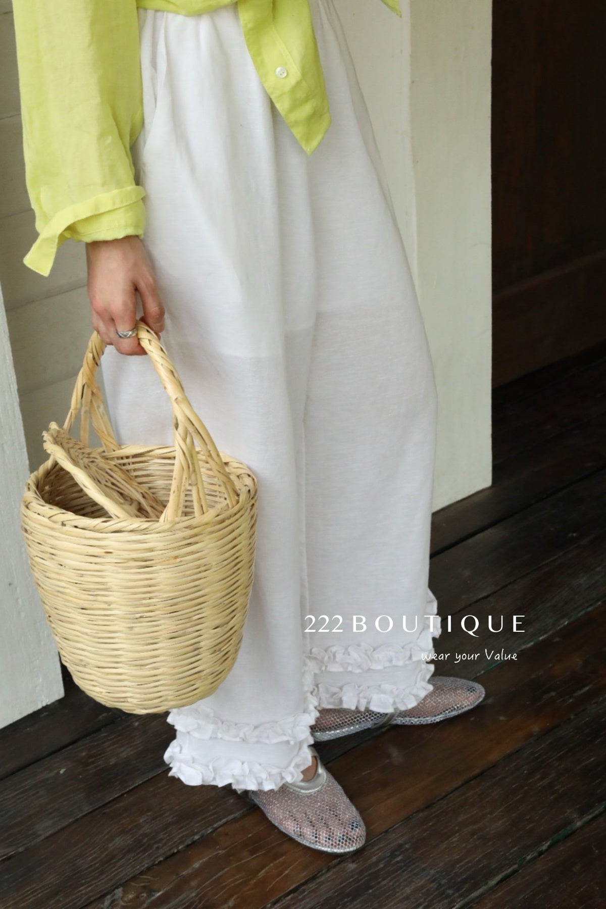 13Q10 Ruffle Hem Straight Pants