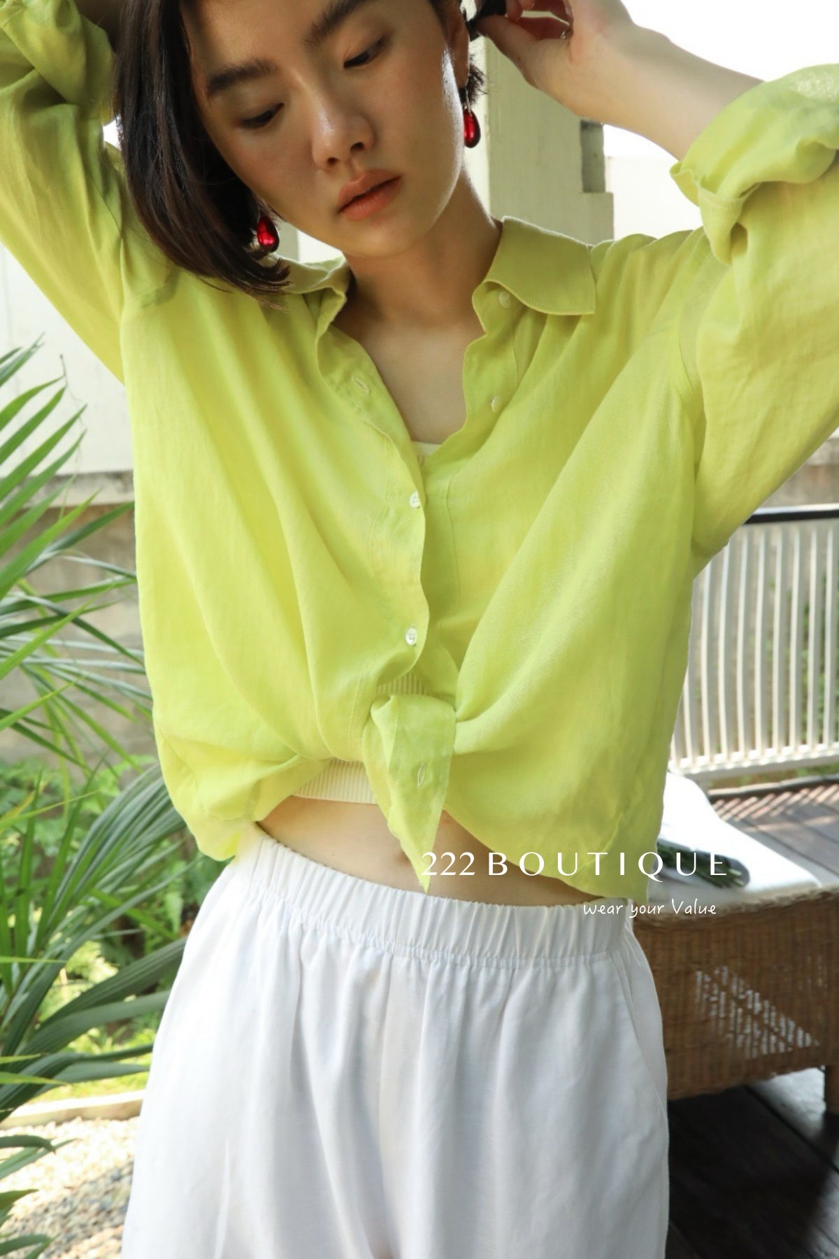 13Q10 Ruffle Hem Straight Pants