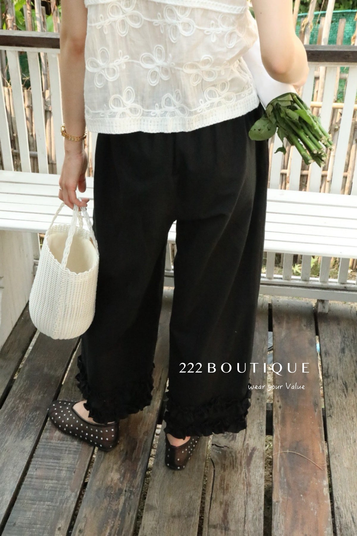 13Q10 Ruffle Hem Straight Pants