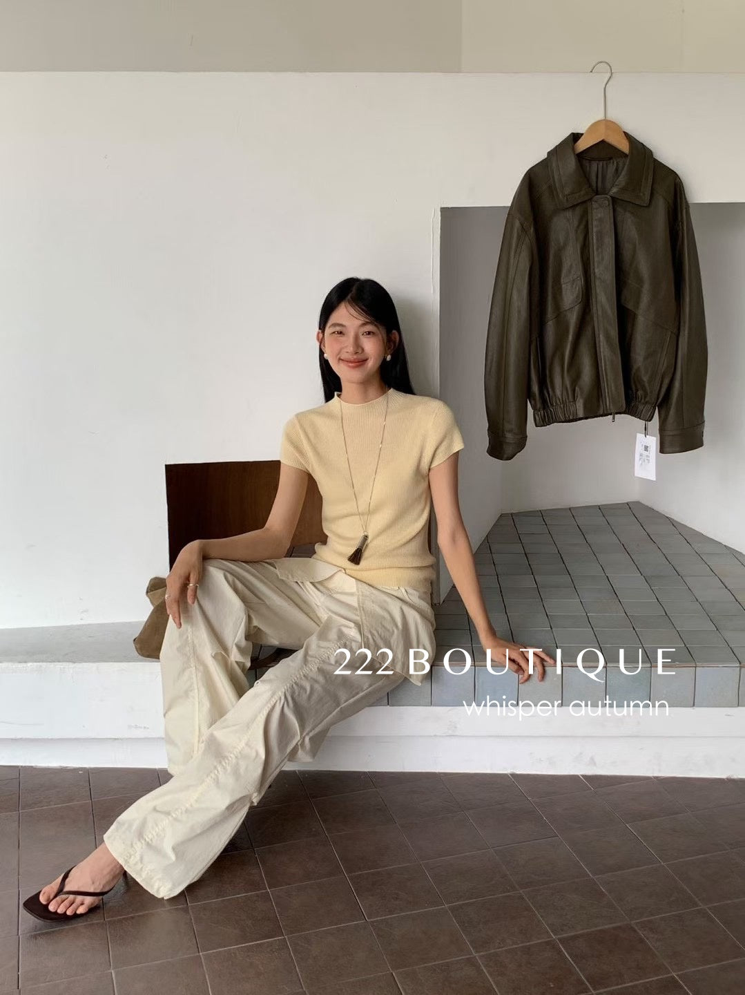 16a86 Mongtoghi mock-neck tee