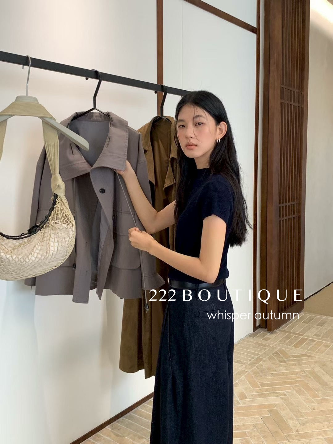 16a86 Mongtoghi mock-neck tee