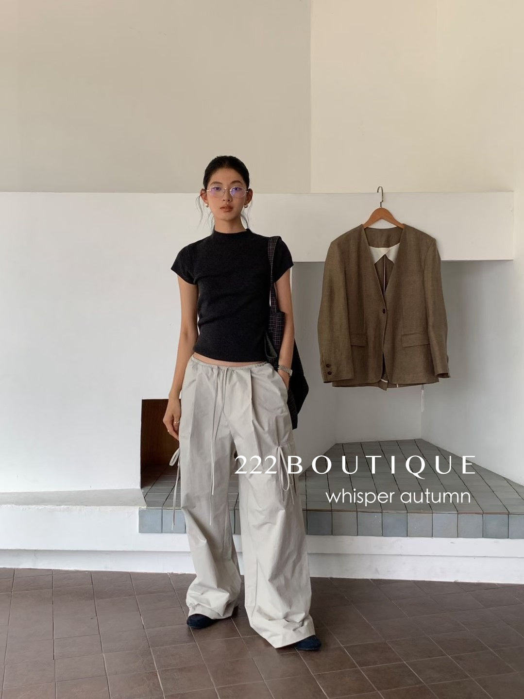 16a86 Mongtoghi mock-neck tee