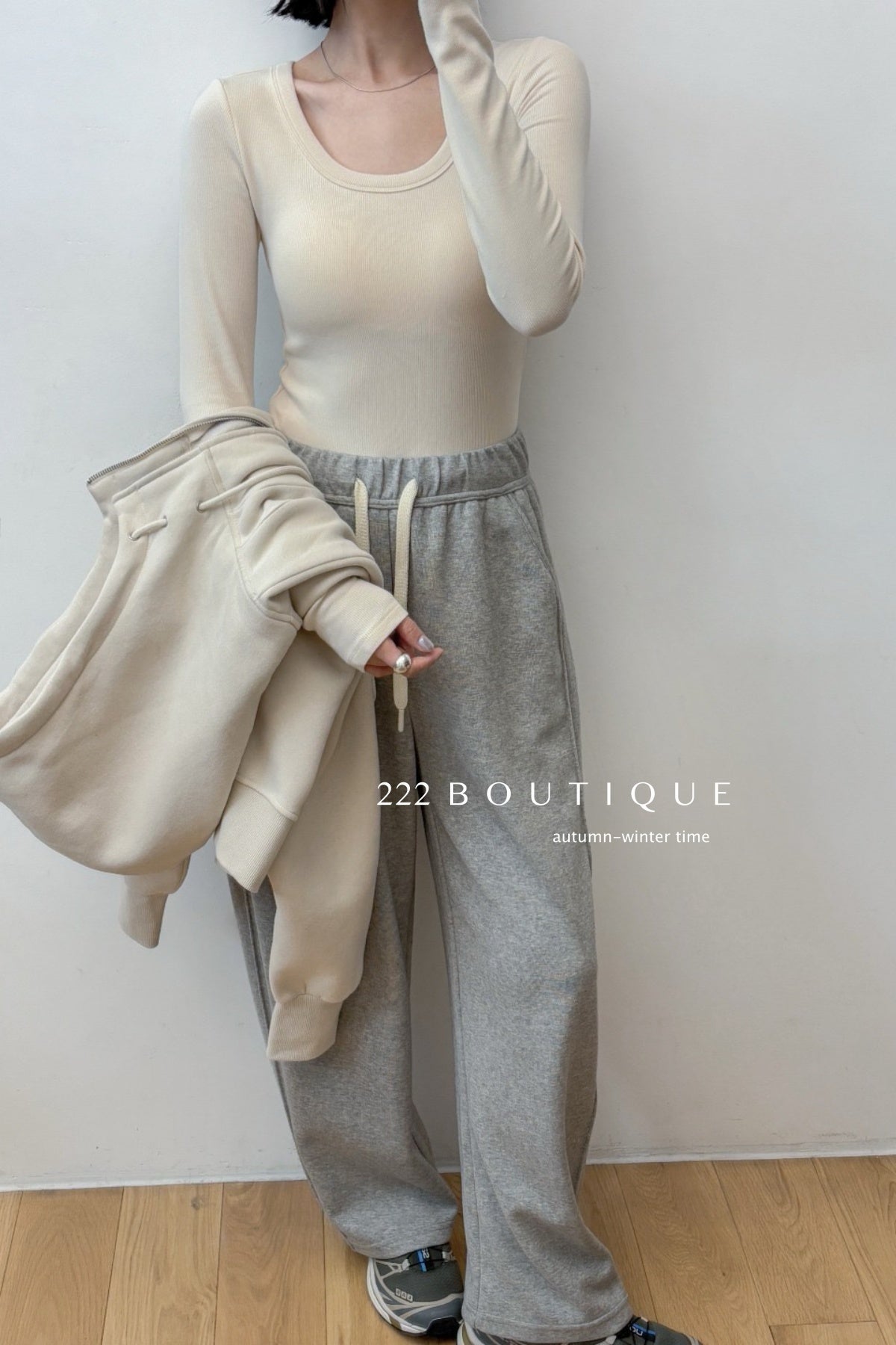 18a28 Thermal fitted U-neck top with padded chest