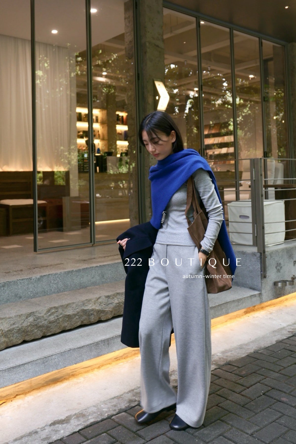 18a28 Thermal fitted U-neck top with padded chest