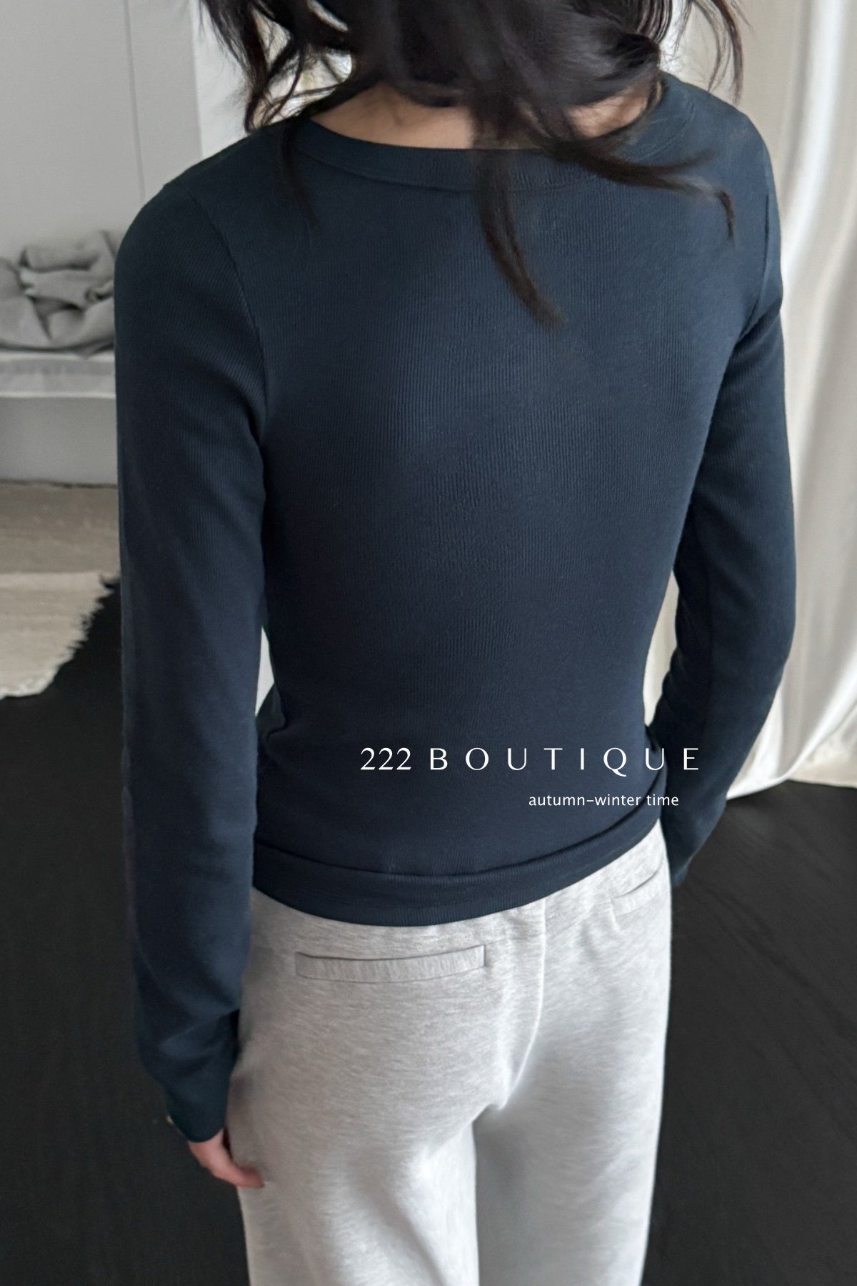 18a28 Thermal fitted U-neck top with padded chest