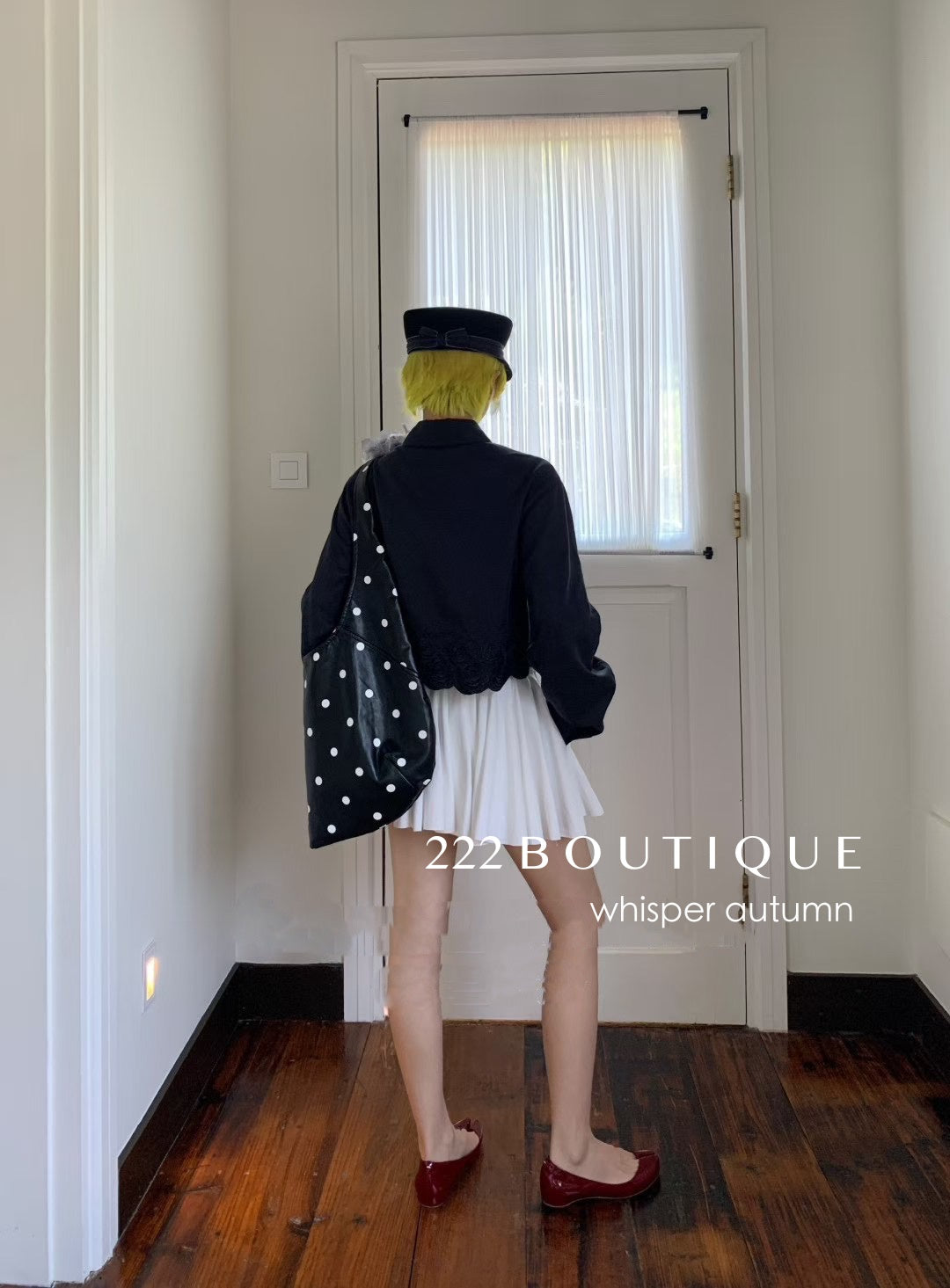 16a74 Cropped floral-hem cotton shirt