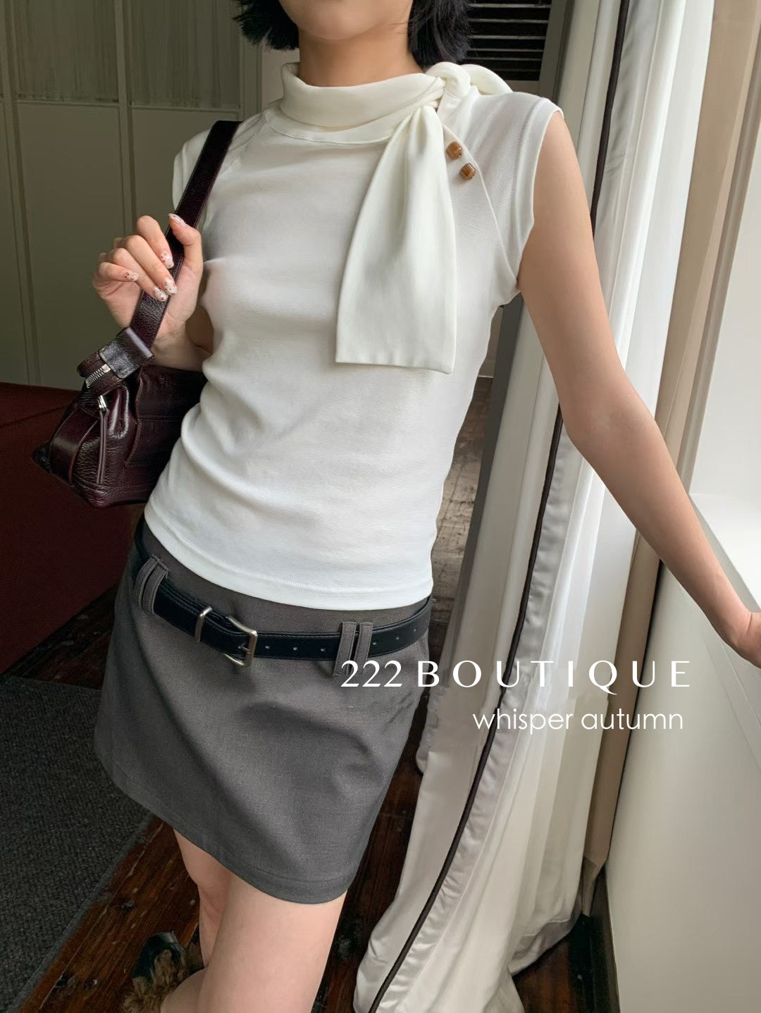 16a71 Mongtoghi sleeveless top with tie-neck