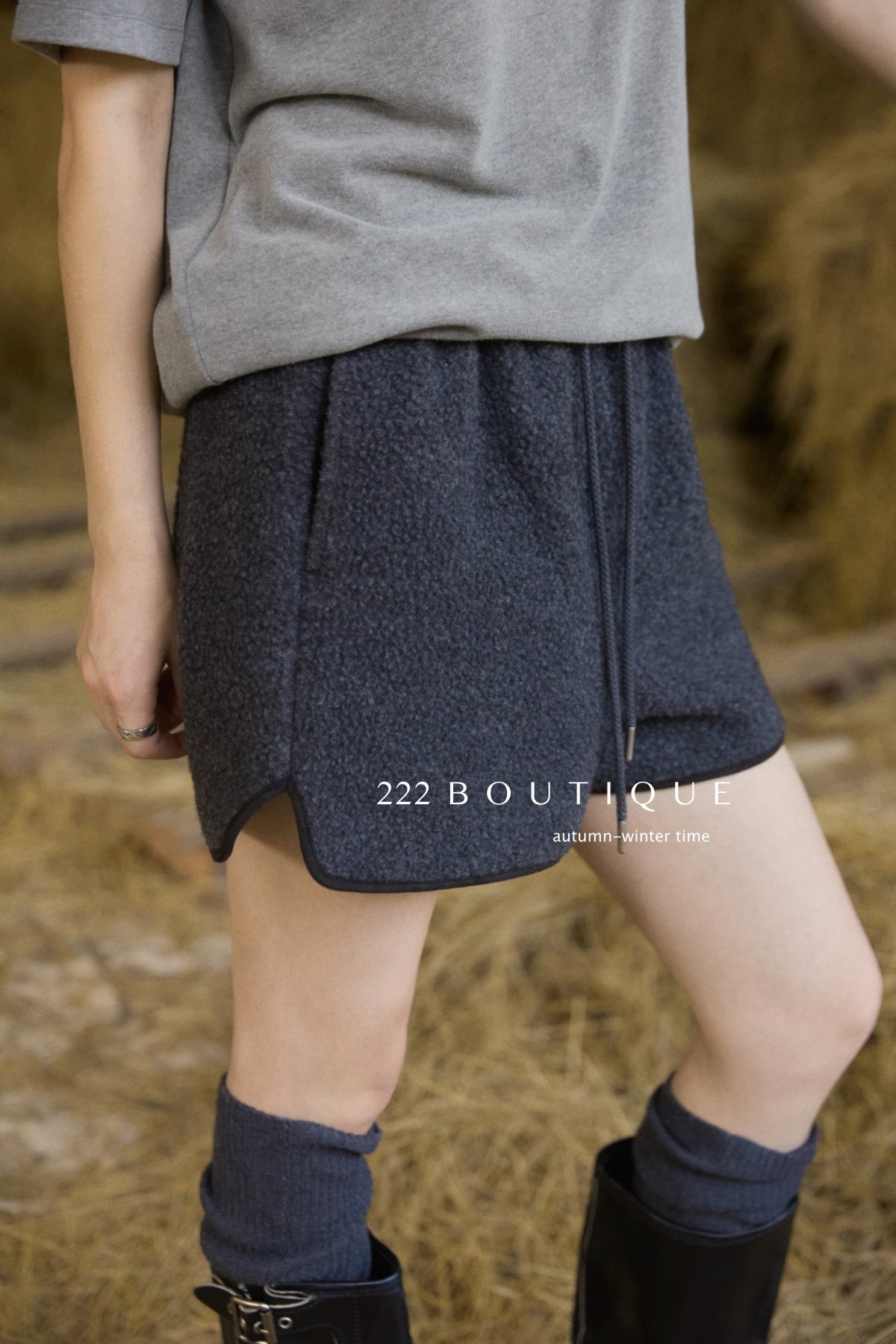 18a32 Basic light grey oversized tee