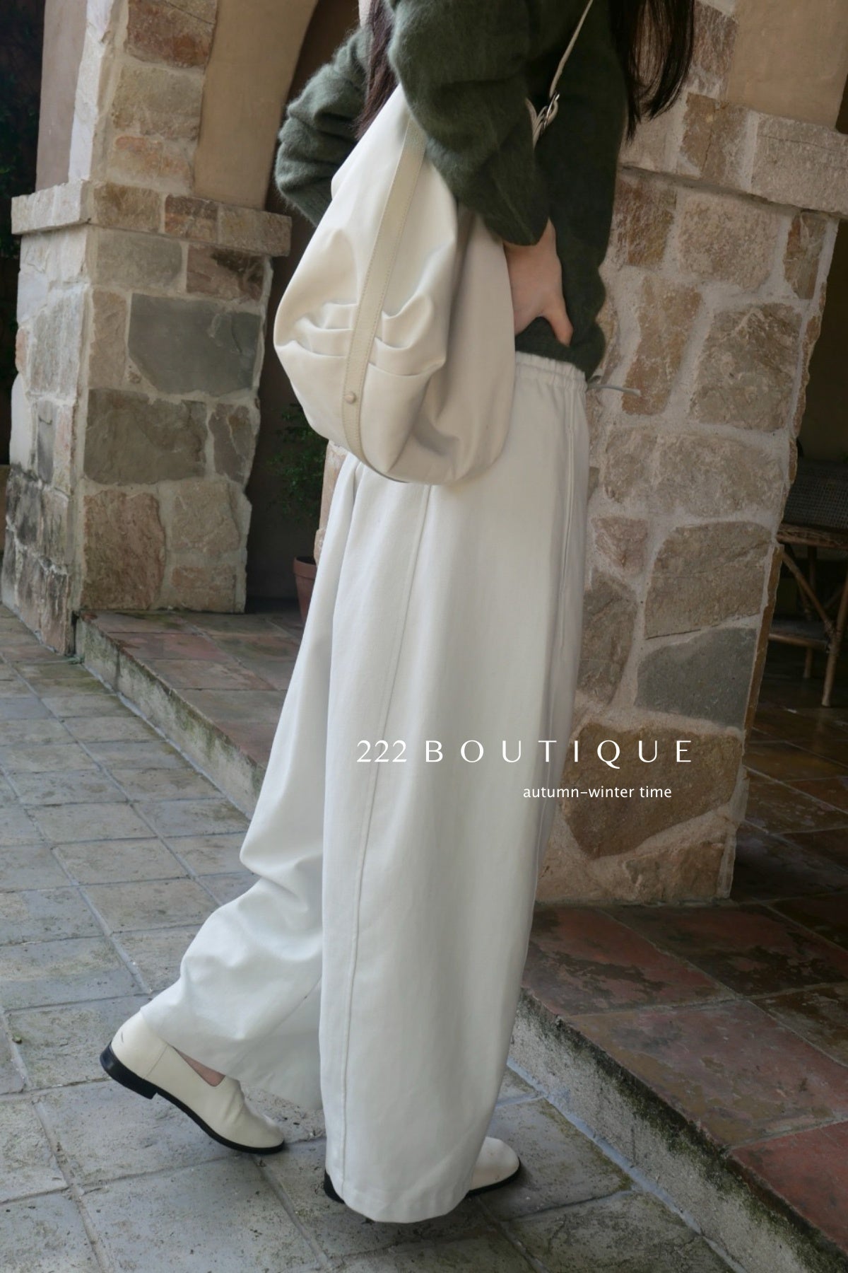 18q11 Wool carrot pants with elastic waist