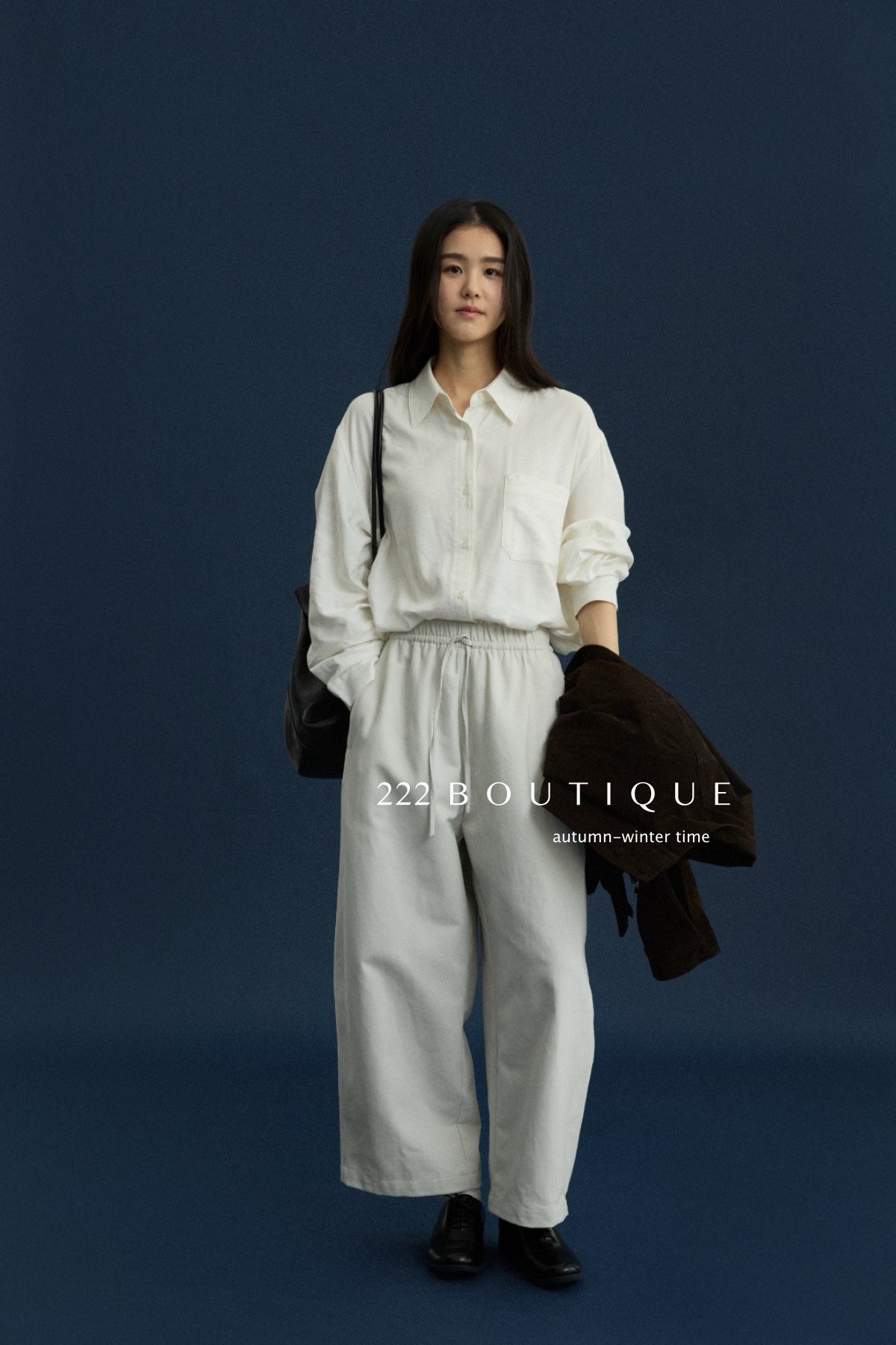 18q11 Wool carrot pants with elastic waist