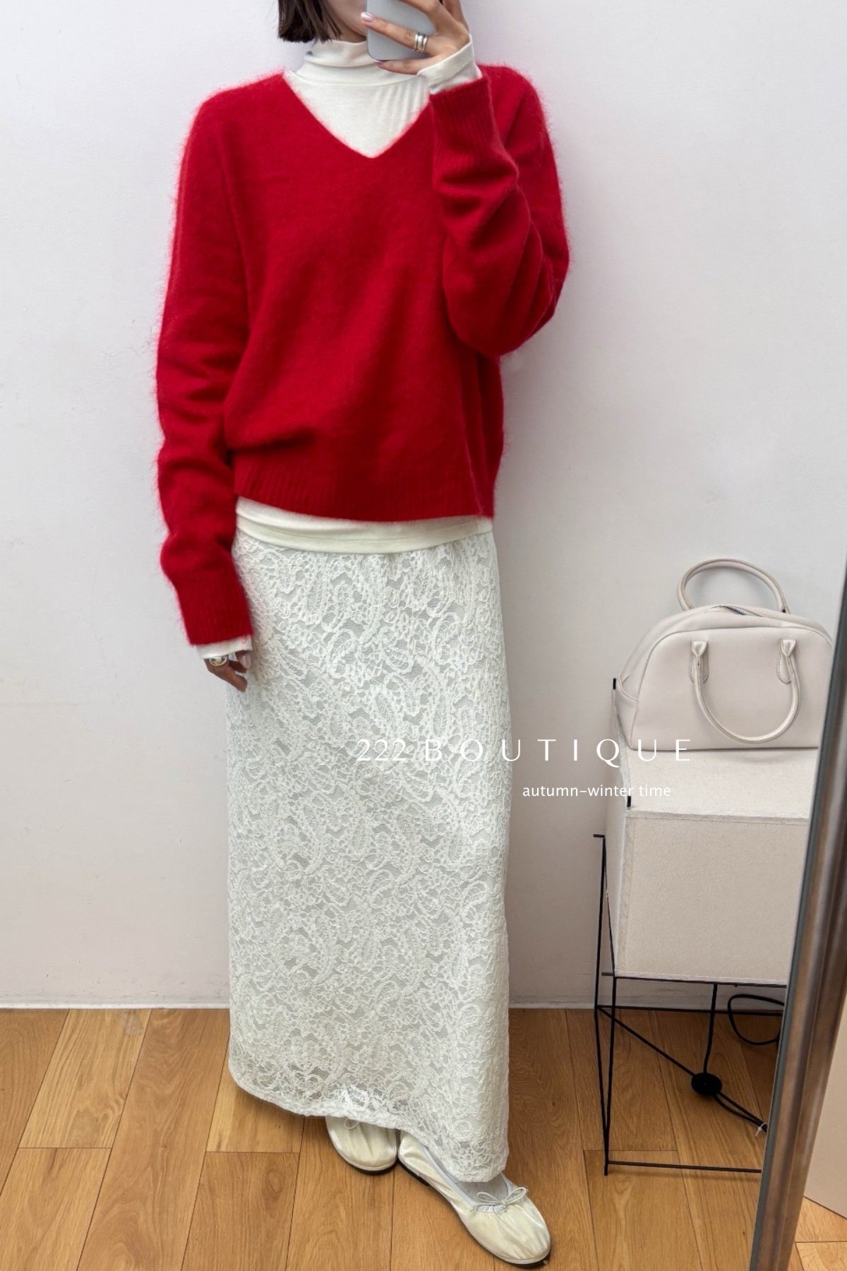 18a33 V-neck cashmere sweater