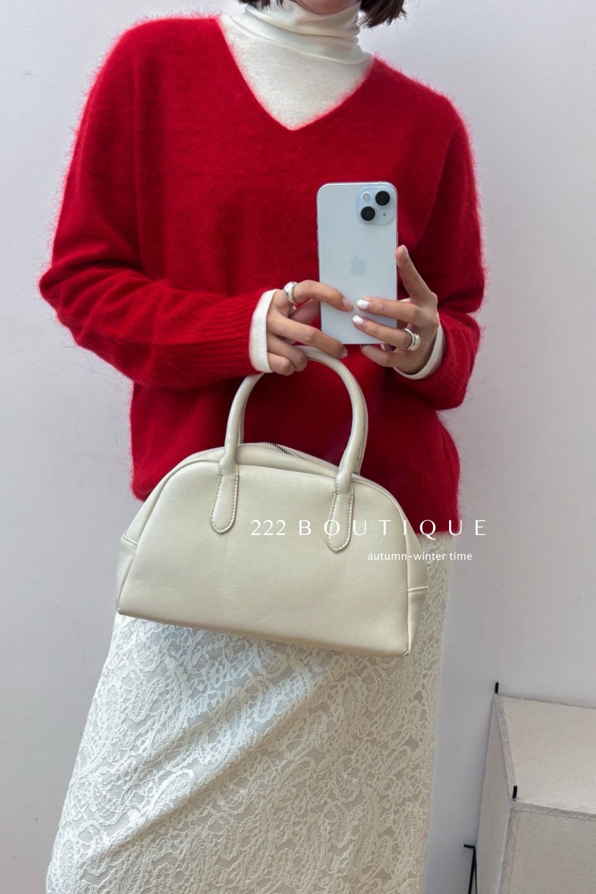 18a33 V-neck cashmere sweater