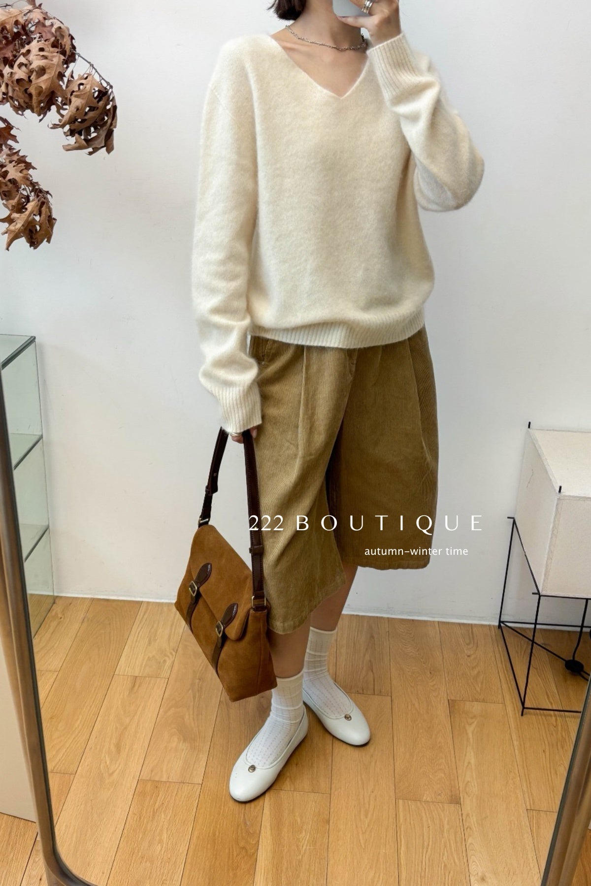 18a33 V-neck cashmere sweater