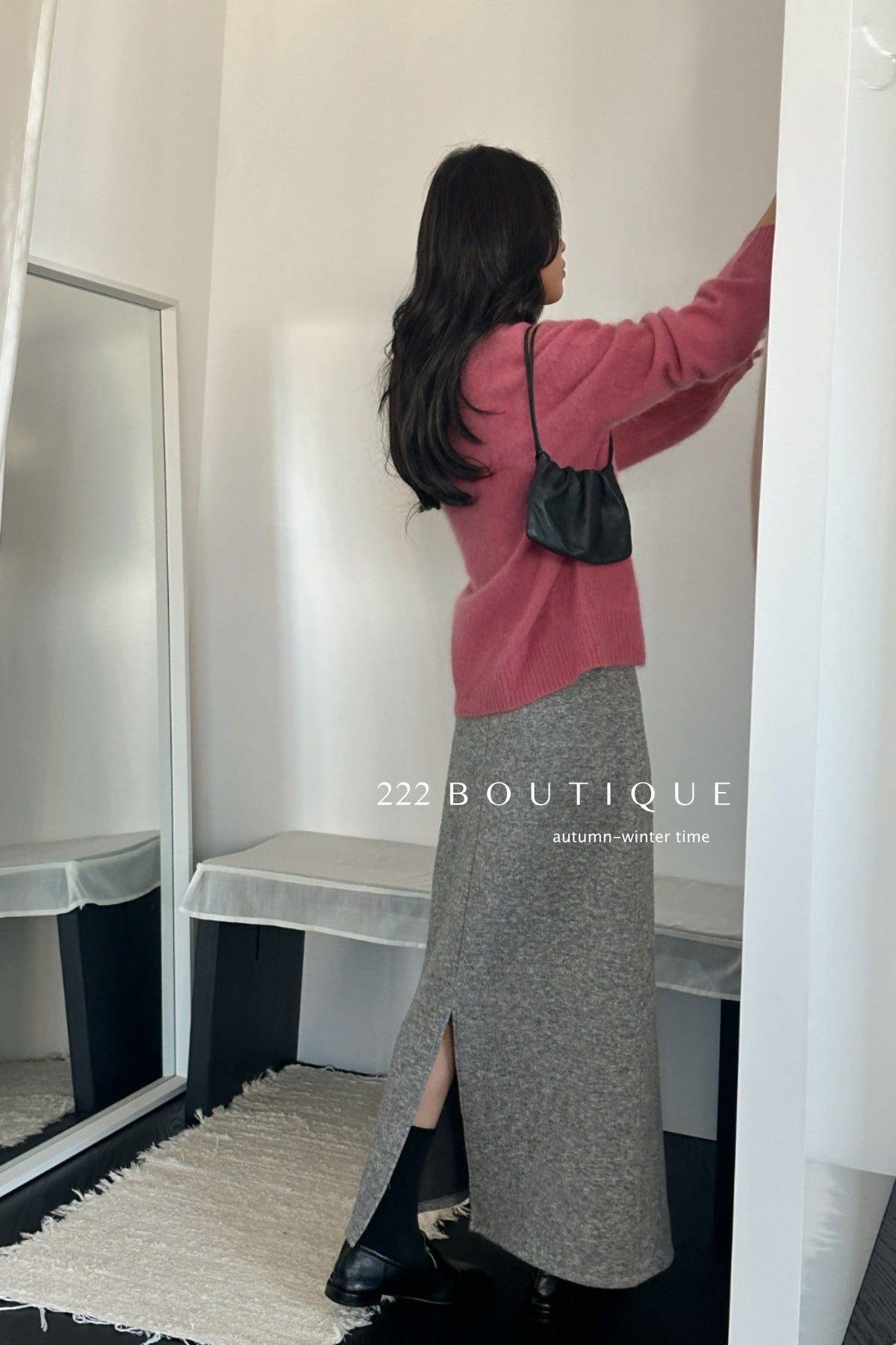 18a33 V-neck cashmere sweater