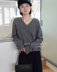 18a33 V-neck cashmere sweater