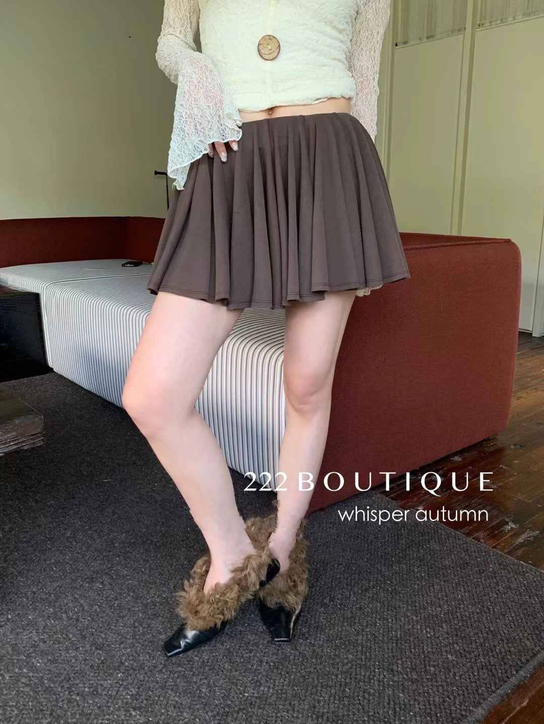 16v21 Pleated mini skirt