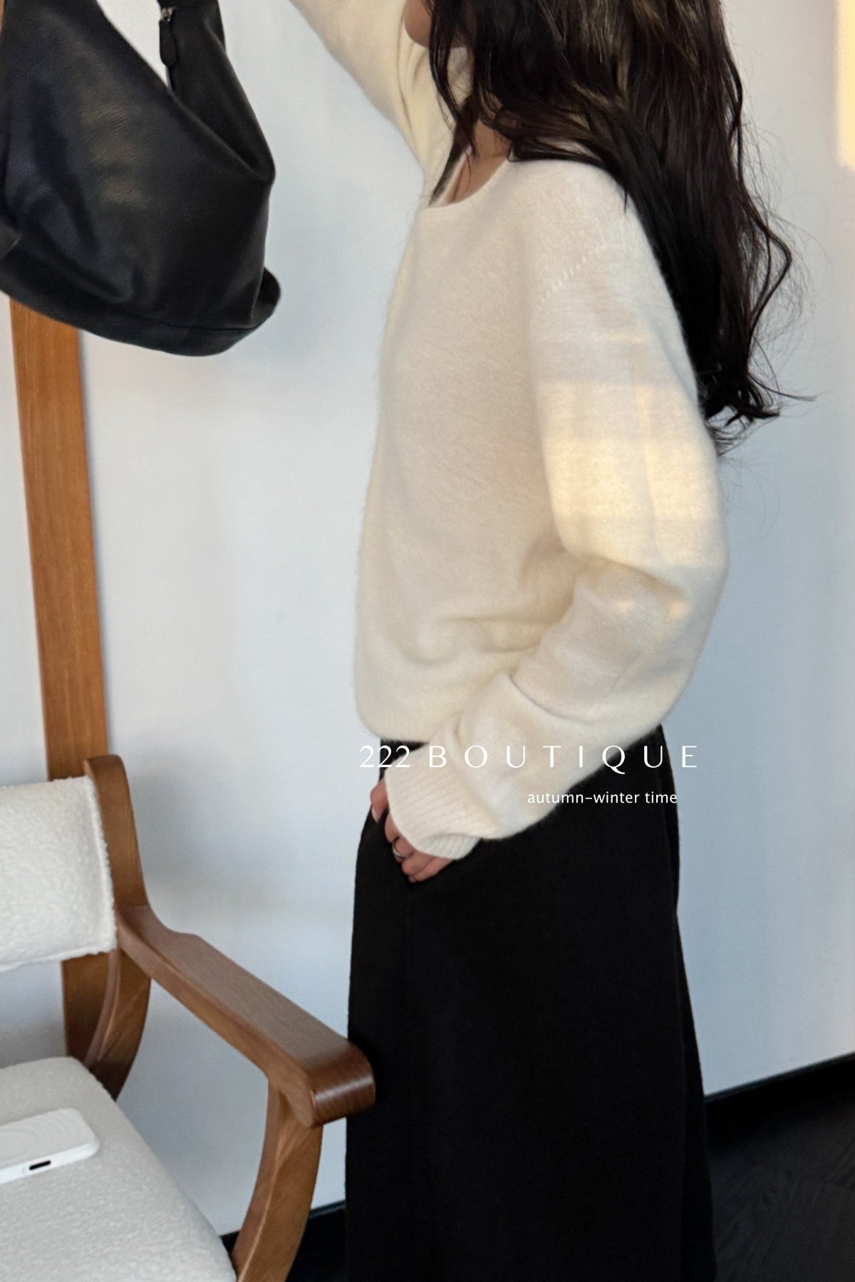 18a33 V-neck cashmere sweater