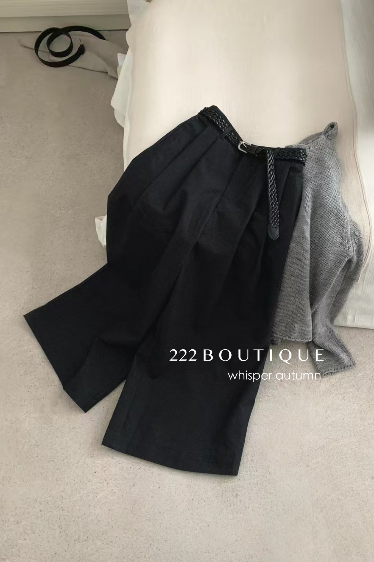 16Q15 Straight-leg khaki trousers with belt