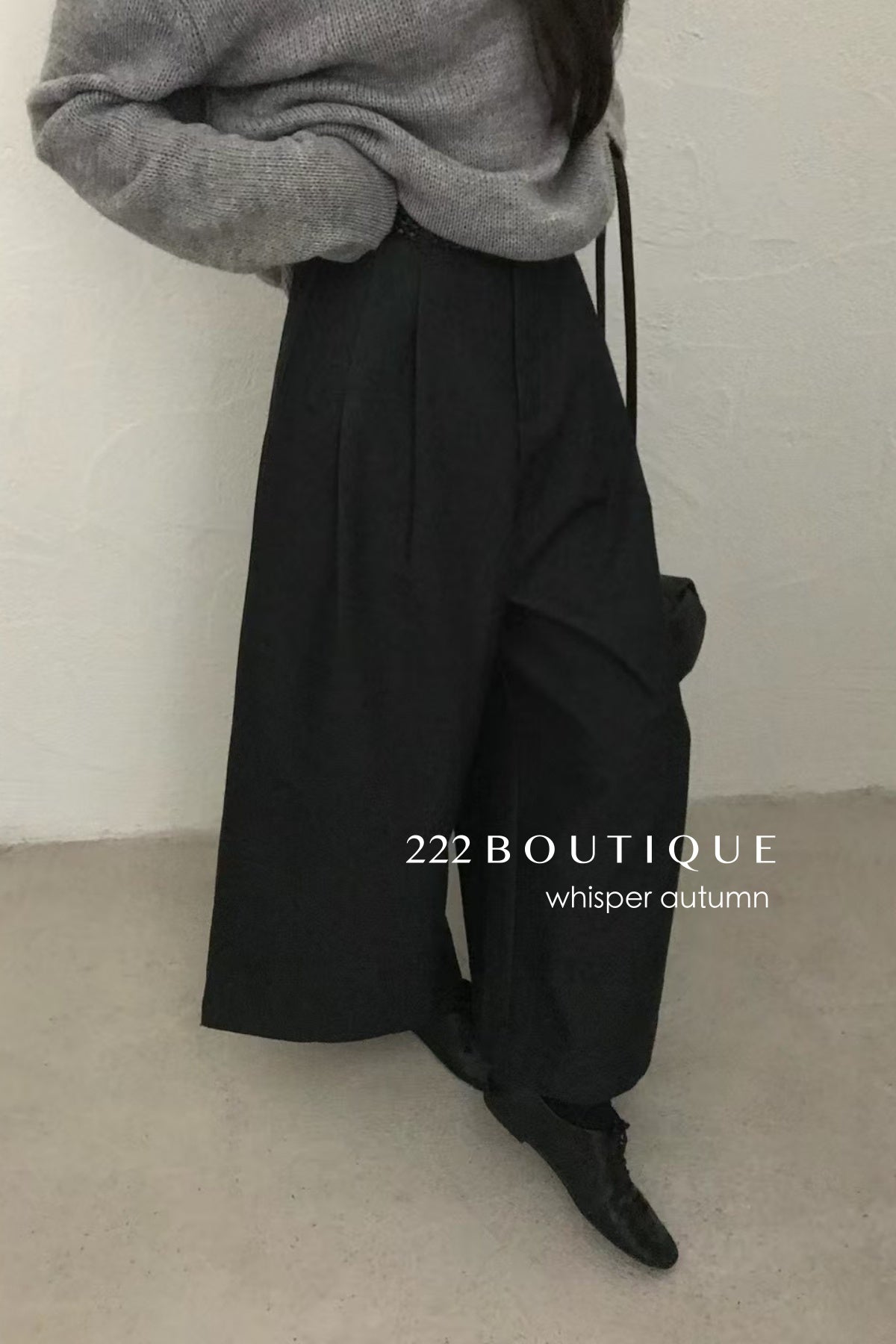 16Q15 Straight-leg khaki trousers with belt