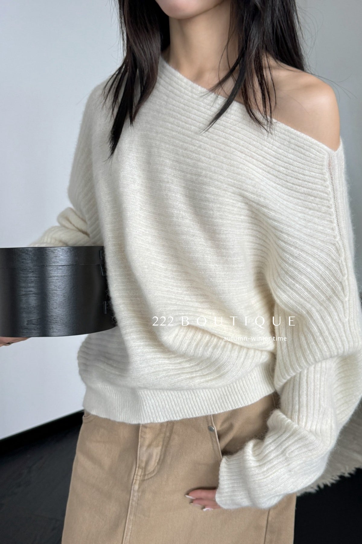 18a34 Off-shoulder cashmere sweater