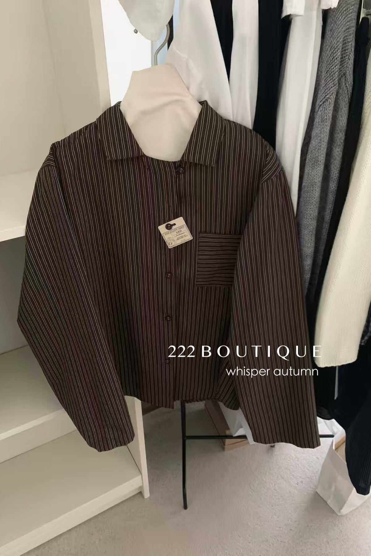 16A66 Striped cotton shirt – brown &amp; white tones