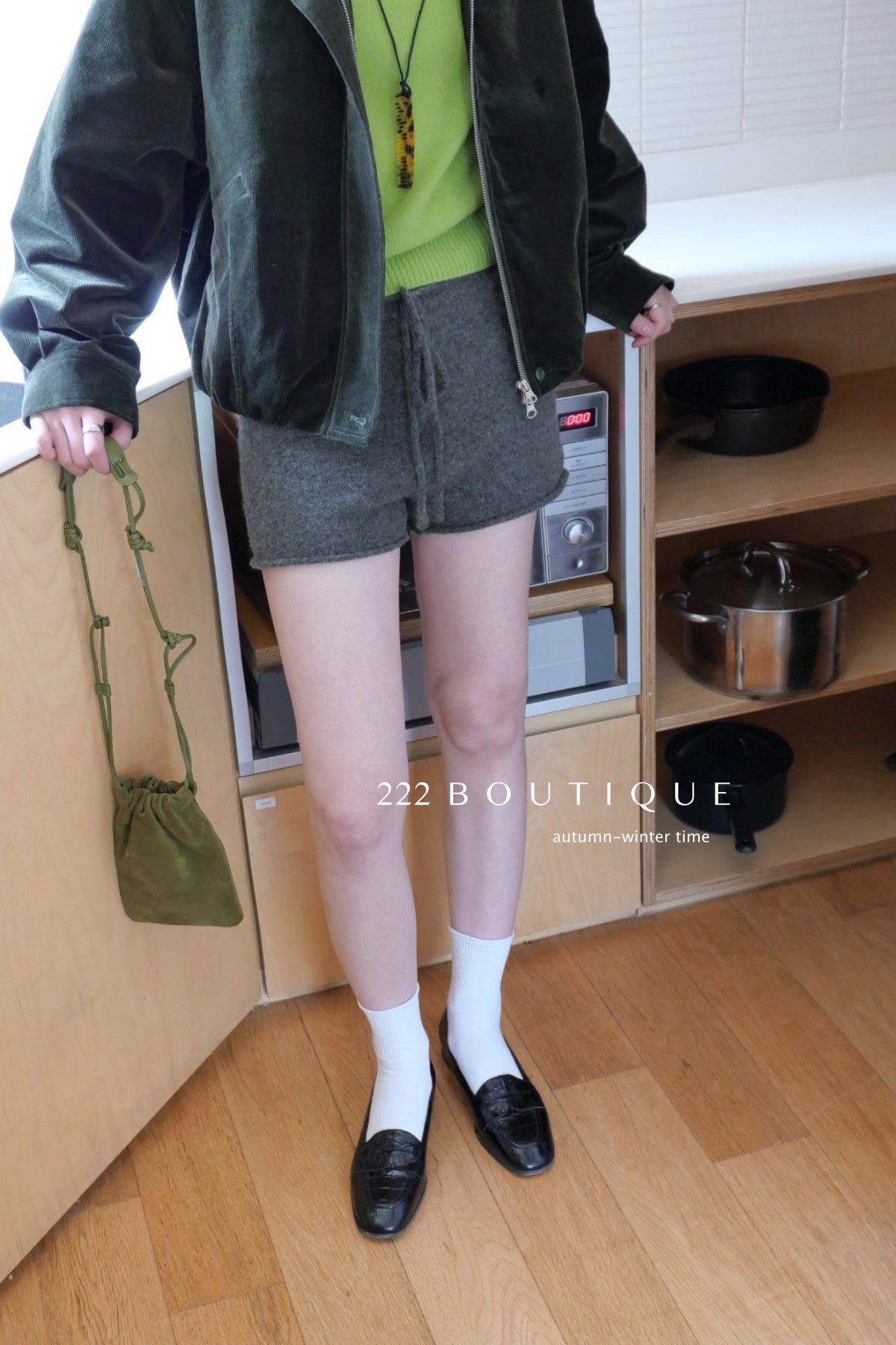 18q12 Knit shorts