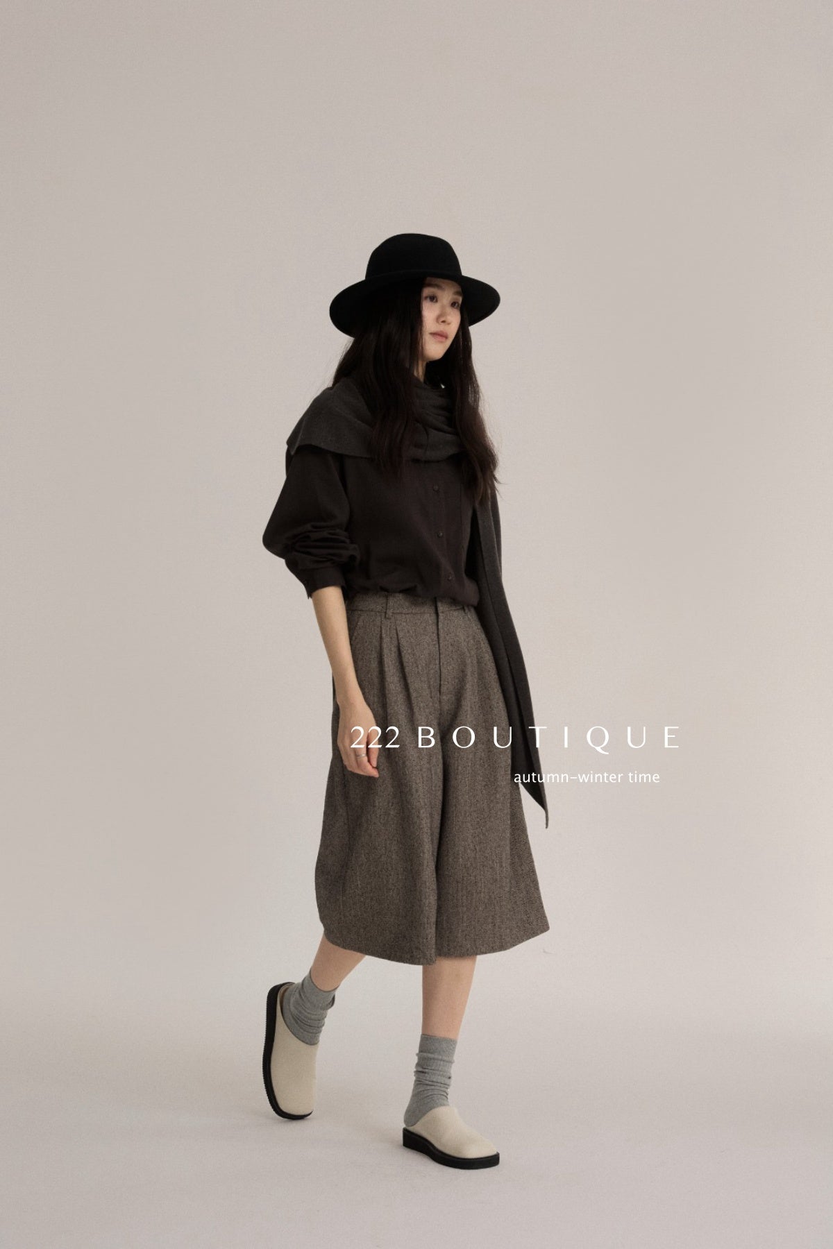 18q14 Basic high-waist wool culottes