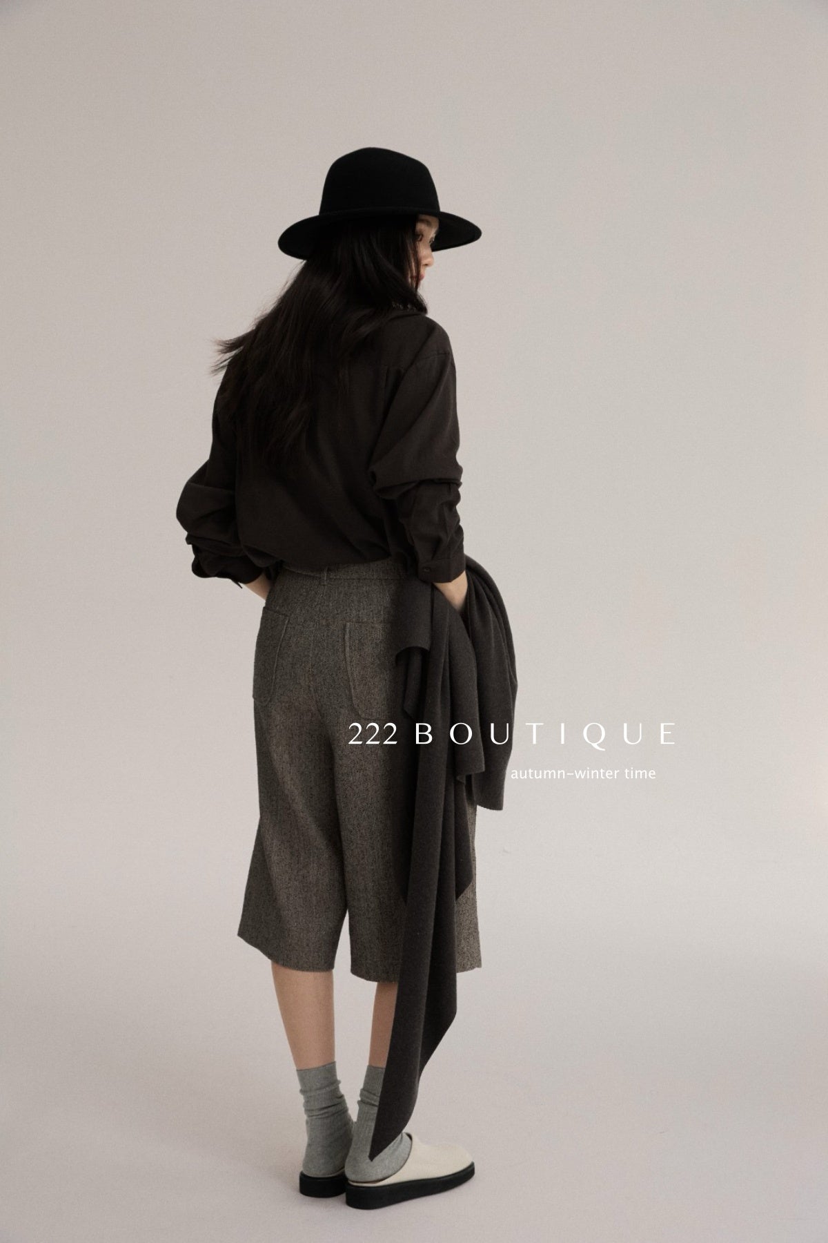 18q14 Basic high-waist wool culottes